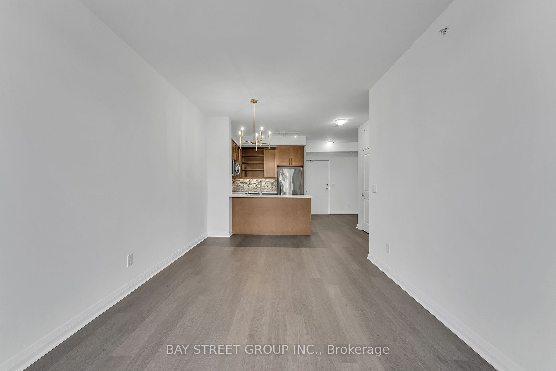 55 Oneida Cres 5 Property Photo 2