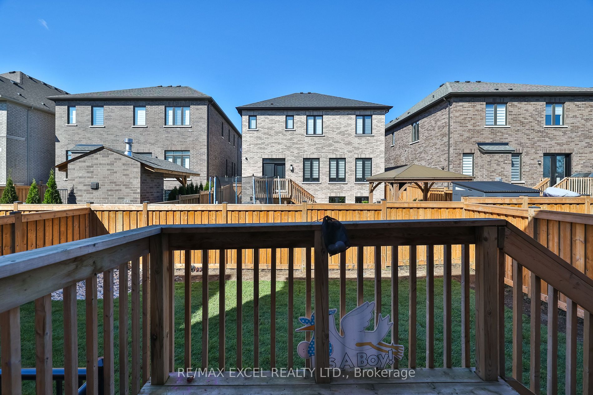 463 Mactier Dr Property Photo 30