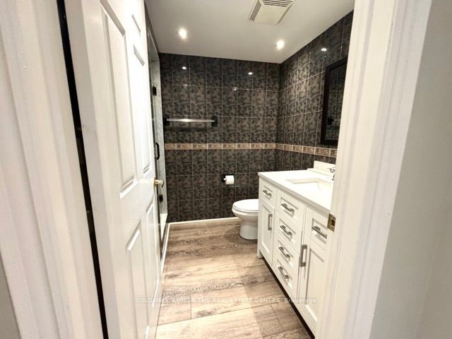 640 Vaughan Mills Rd Property Photo 2