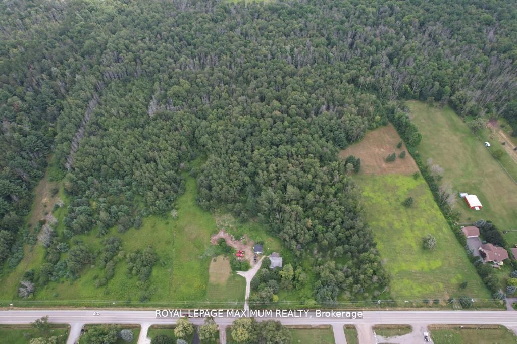 20223 Bathurst Street Property Photo 5