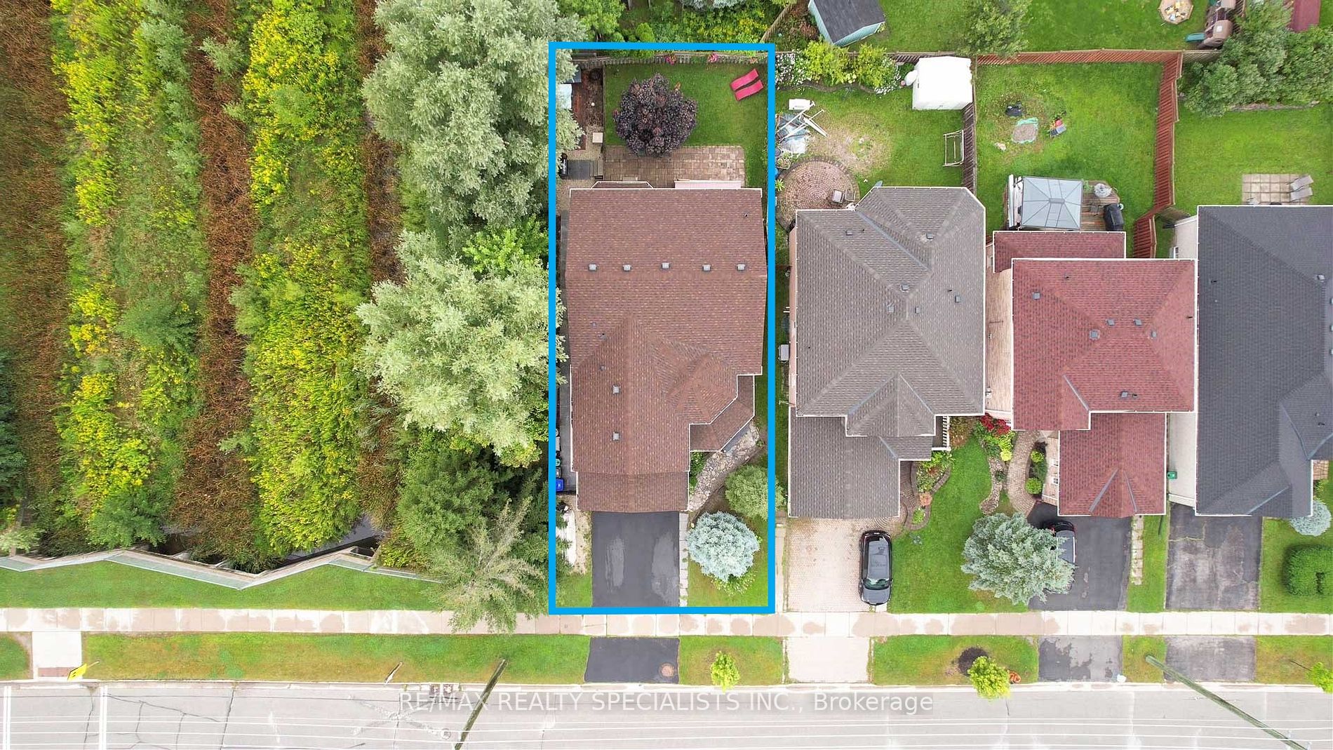 146 8th Ave Property Photo 12