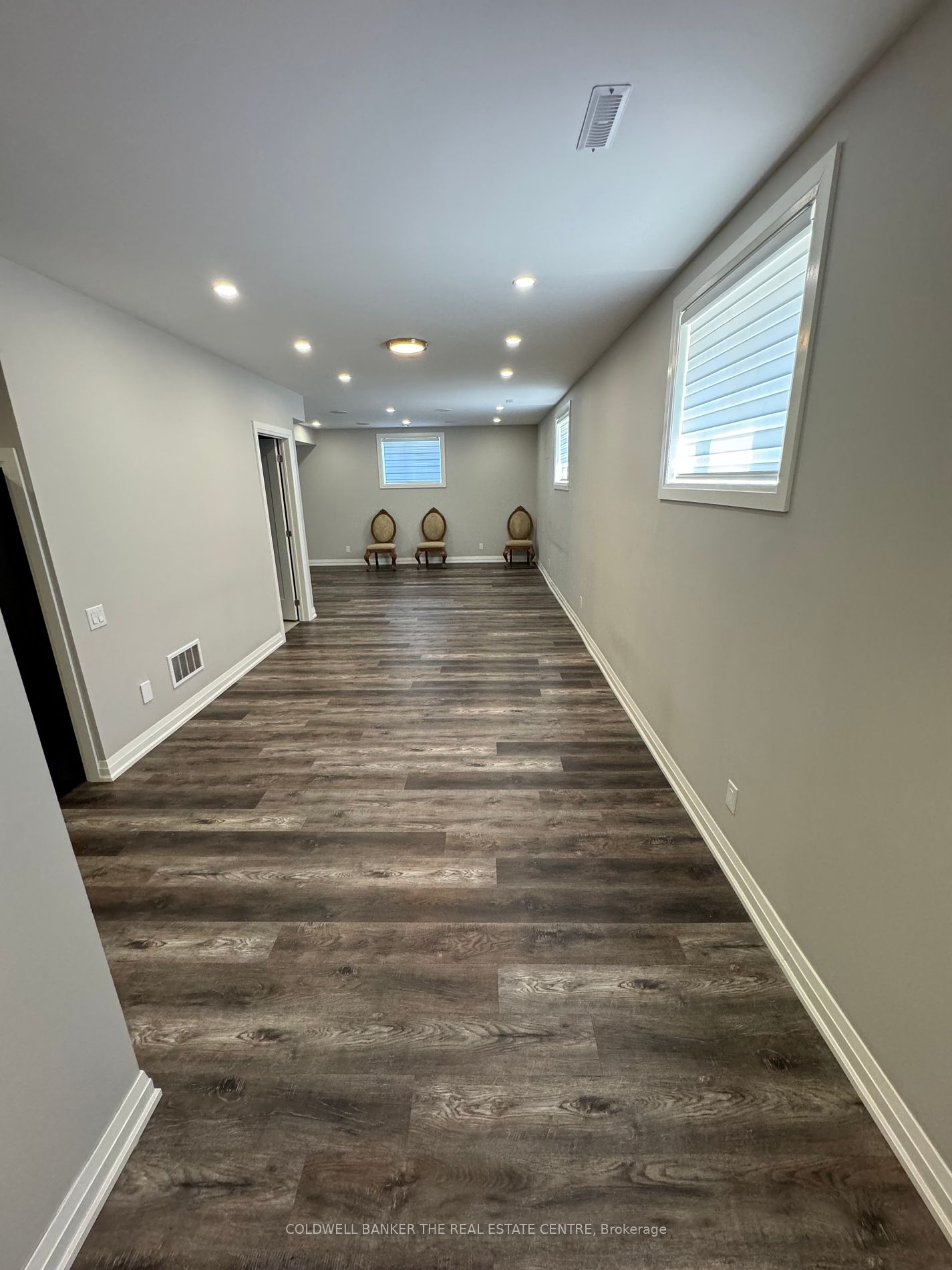 15410 Jane St N Property Photo 19