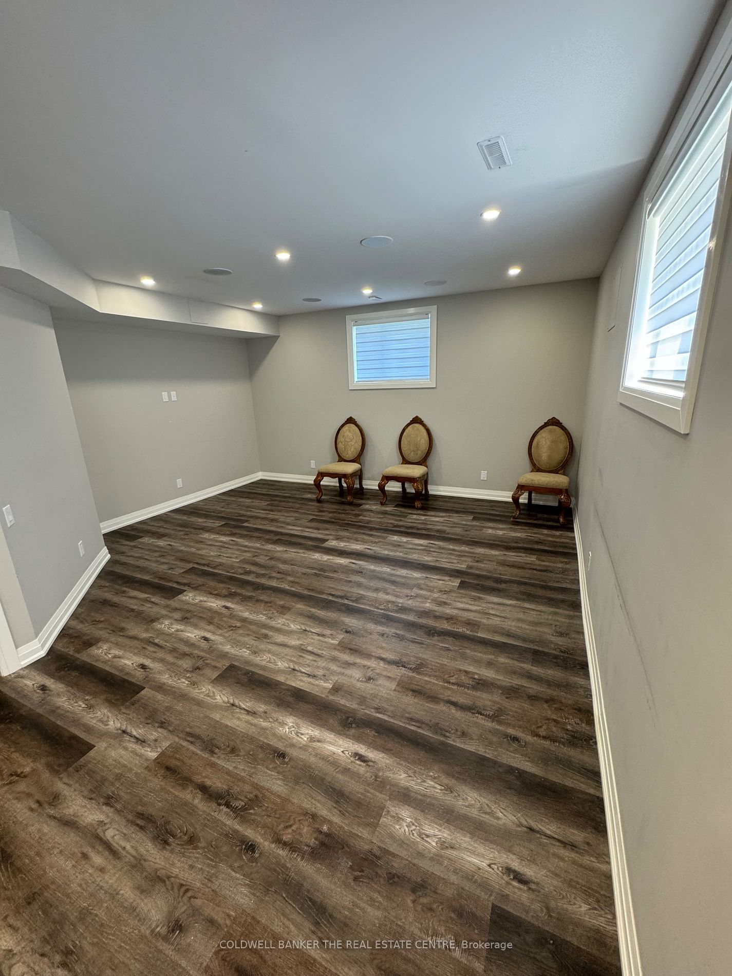 15410 Jane St N Property Photo 20