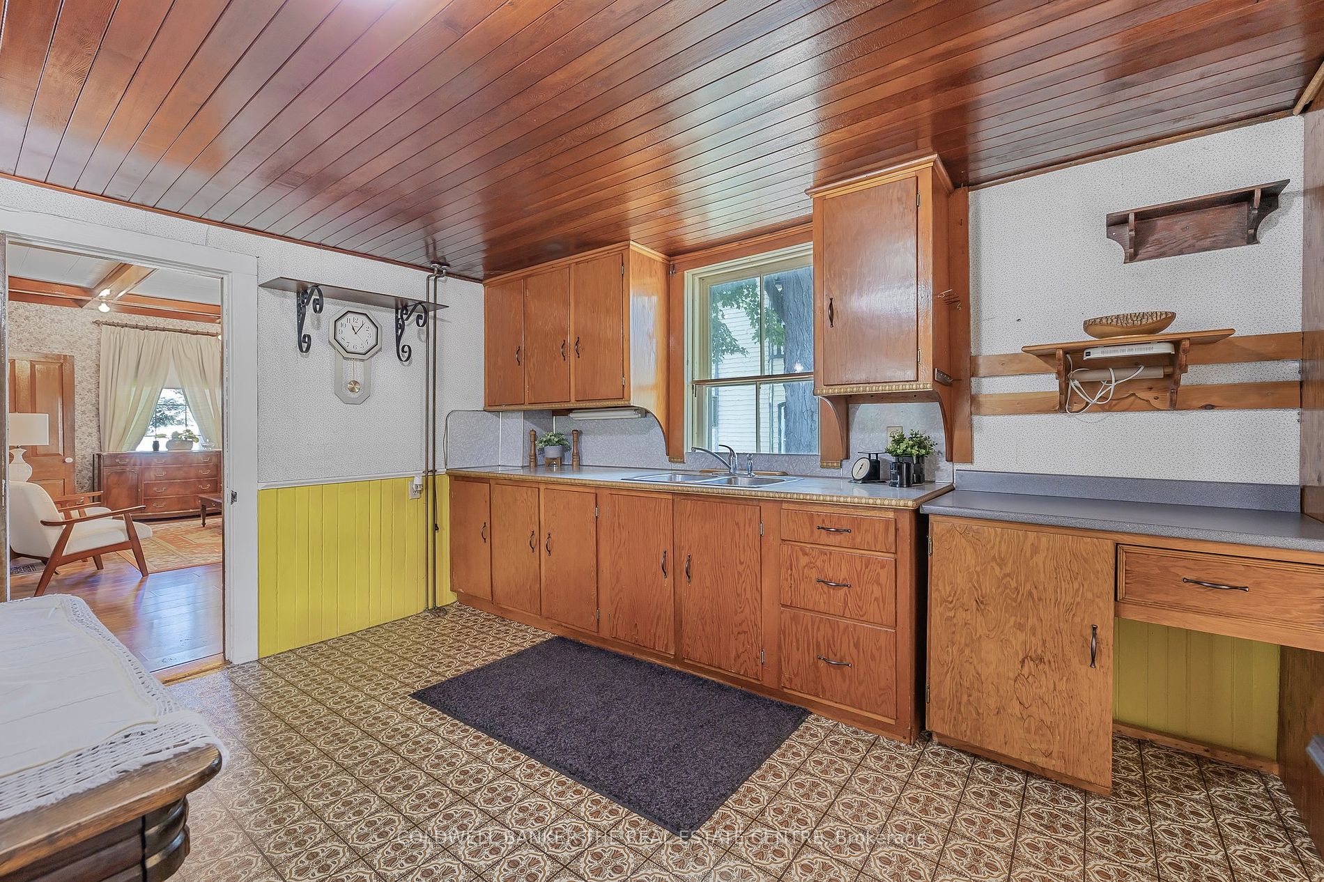 227 Prospect St Property Photo 6