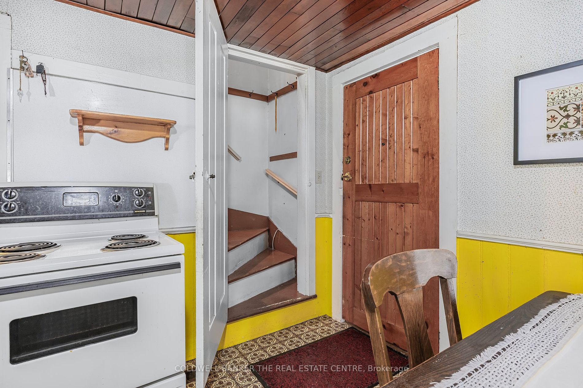 227 Prospect St Property Photo 8