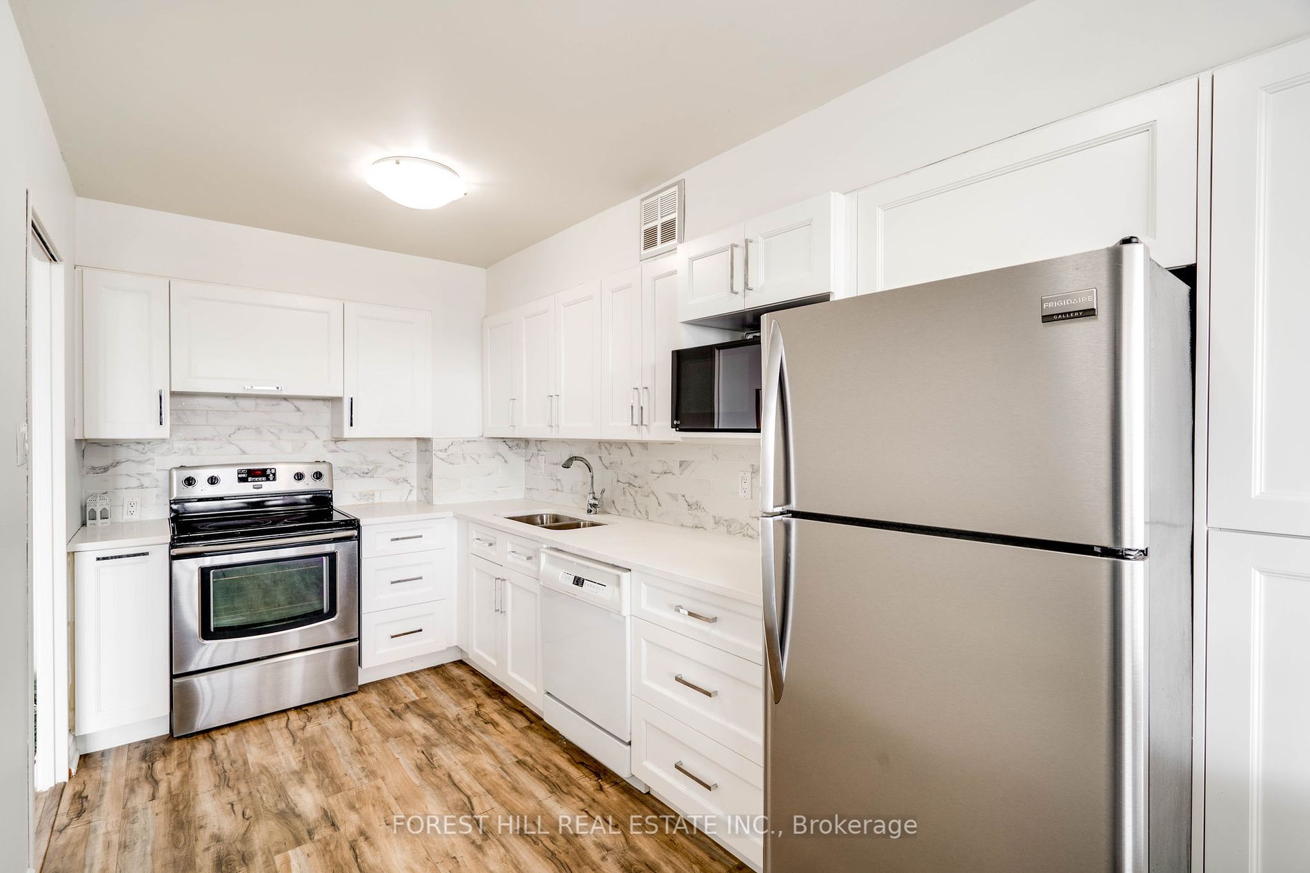 40 Baif Blvd 3 Property Photo 3