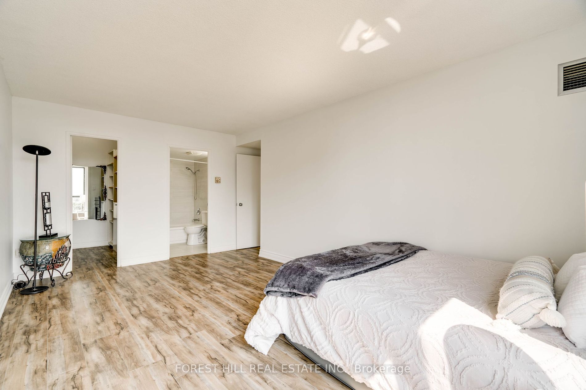 40 Baif Blvd 3 Property Photo 8