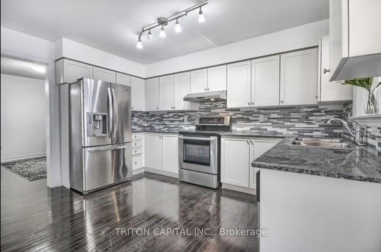38 Four Seasons Cres Property Photo 11