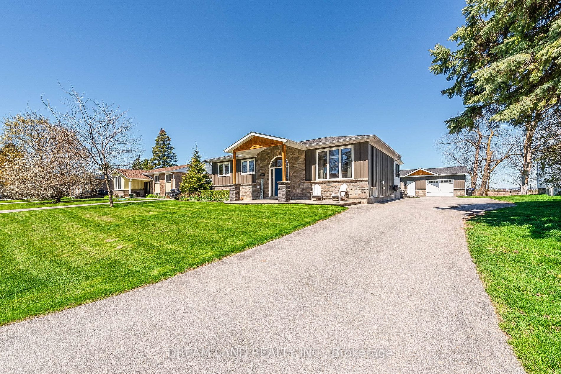 269 Nelson Cres Property Photo 1