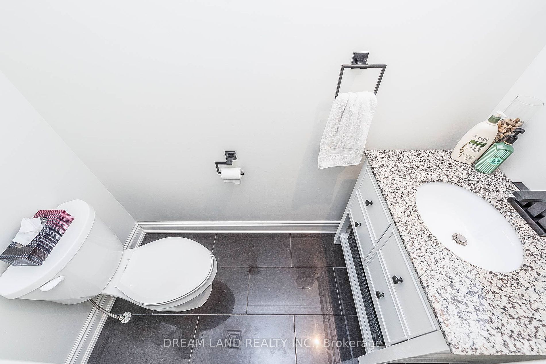 269 Nelson Cres Property Photo 10