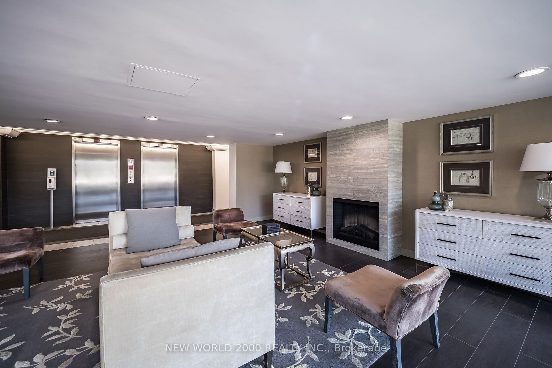 #410 - 7811 Yonge Street Property Photo 6