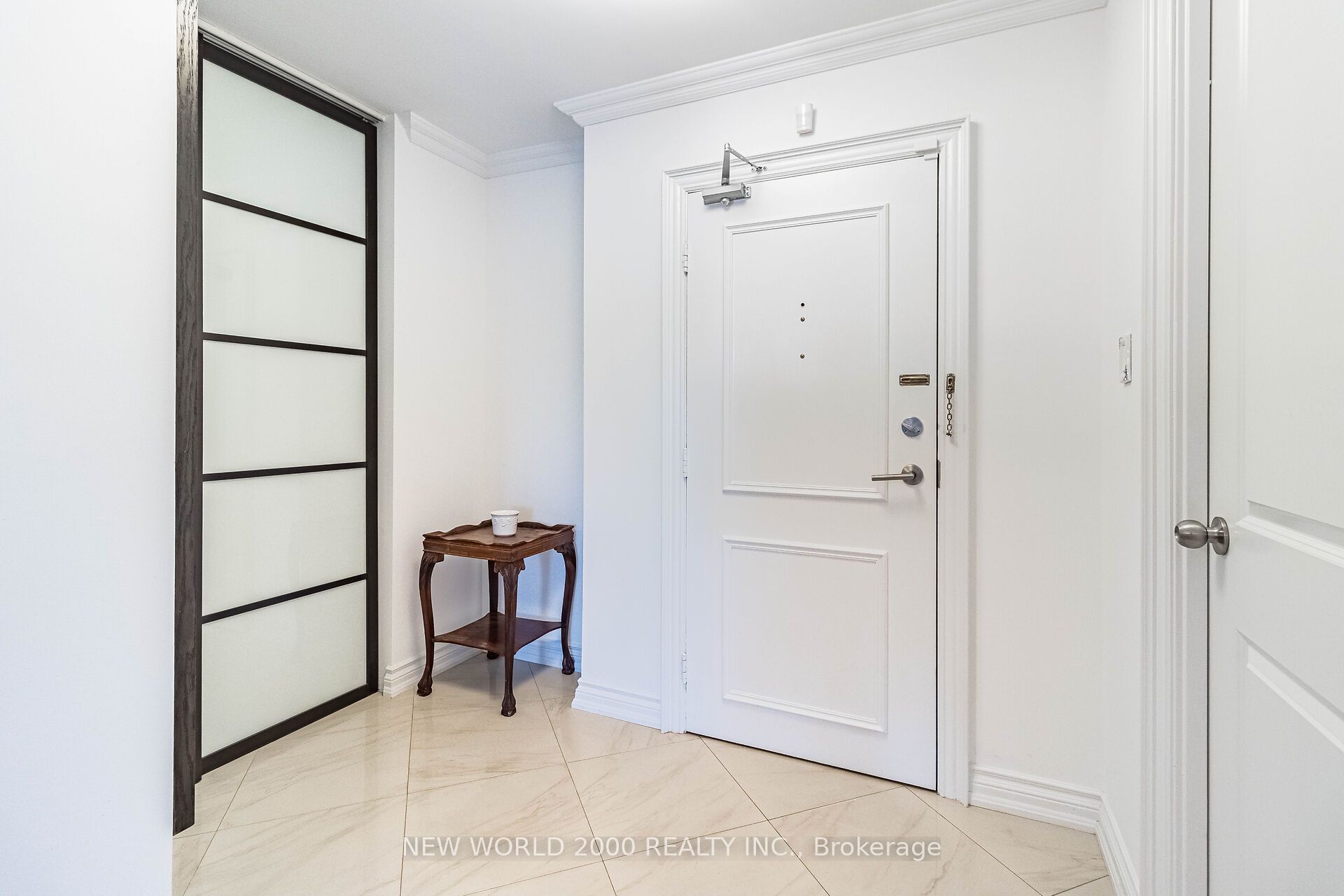 #410 - 7811 Yonge Street Property Photo 9