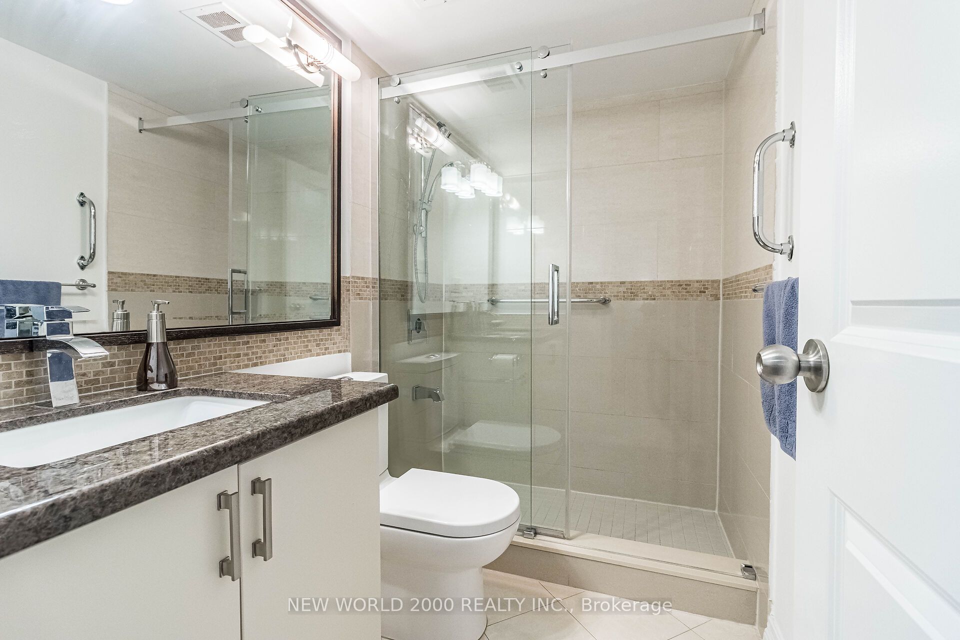 #410 - 7811 Yonge Street Property Photo 23