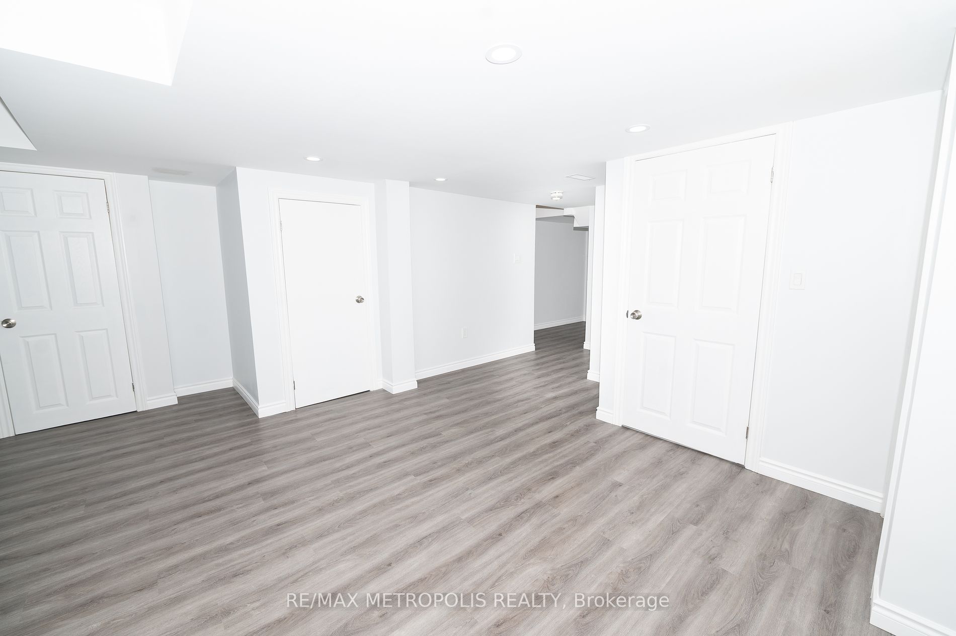 90 Arnold Cres Property Photo 8