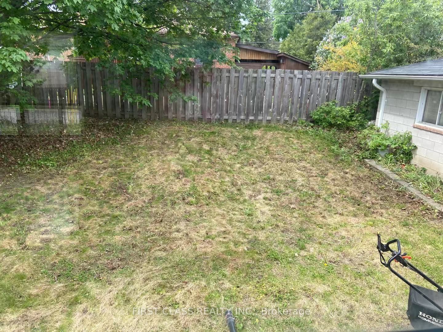 368 Balkan Rd Property Photo 7