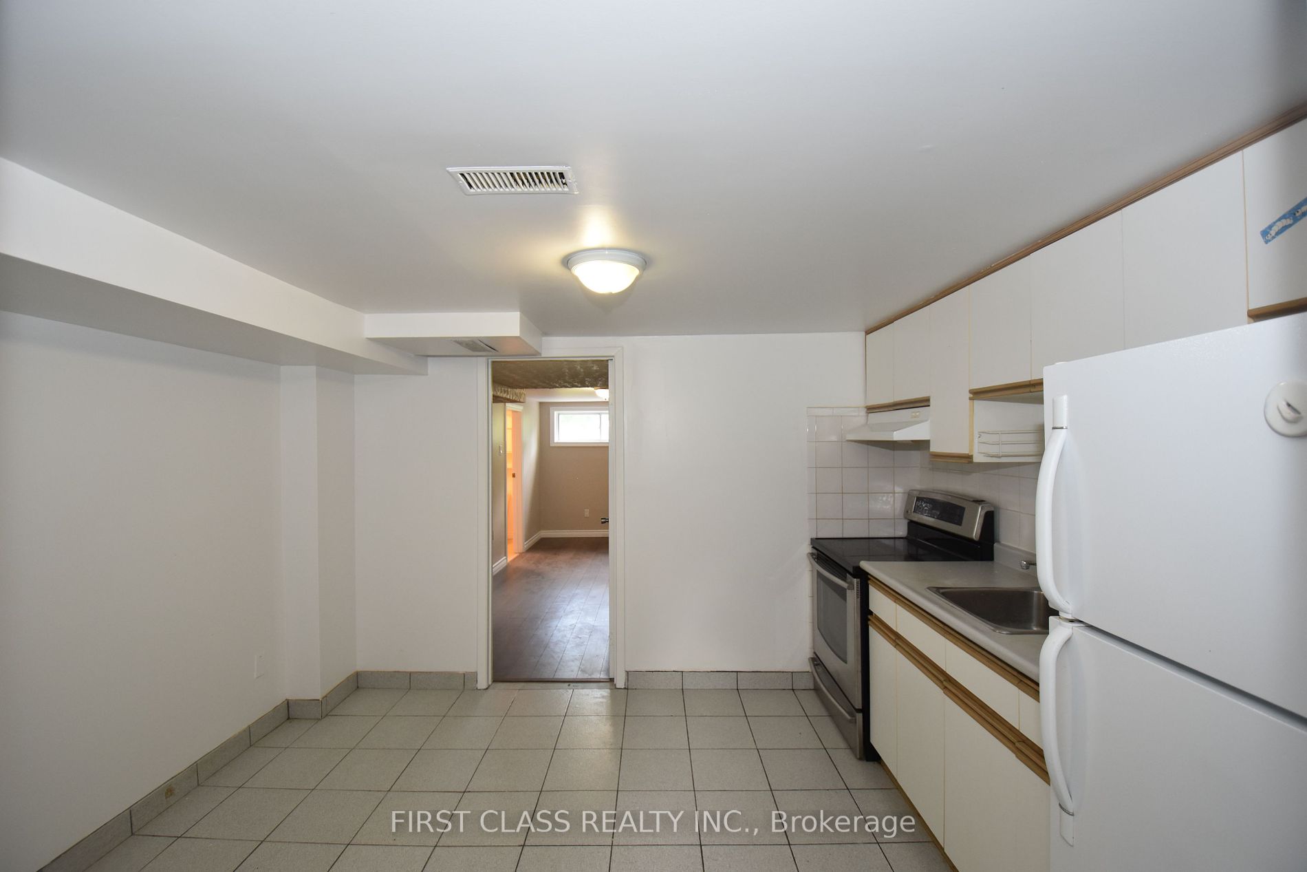 368 Balkan Rd Property Photo 9