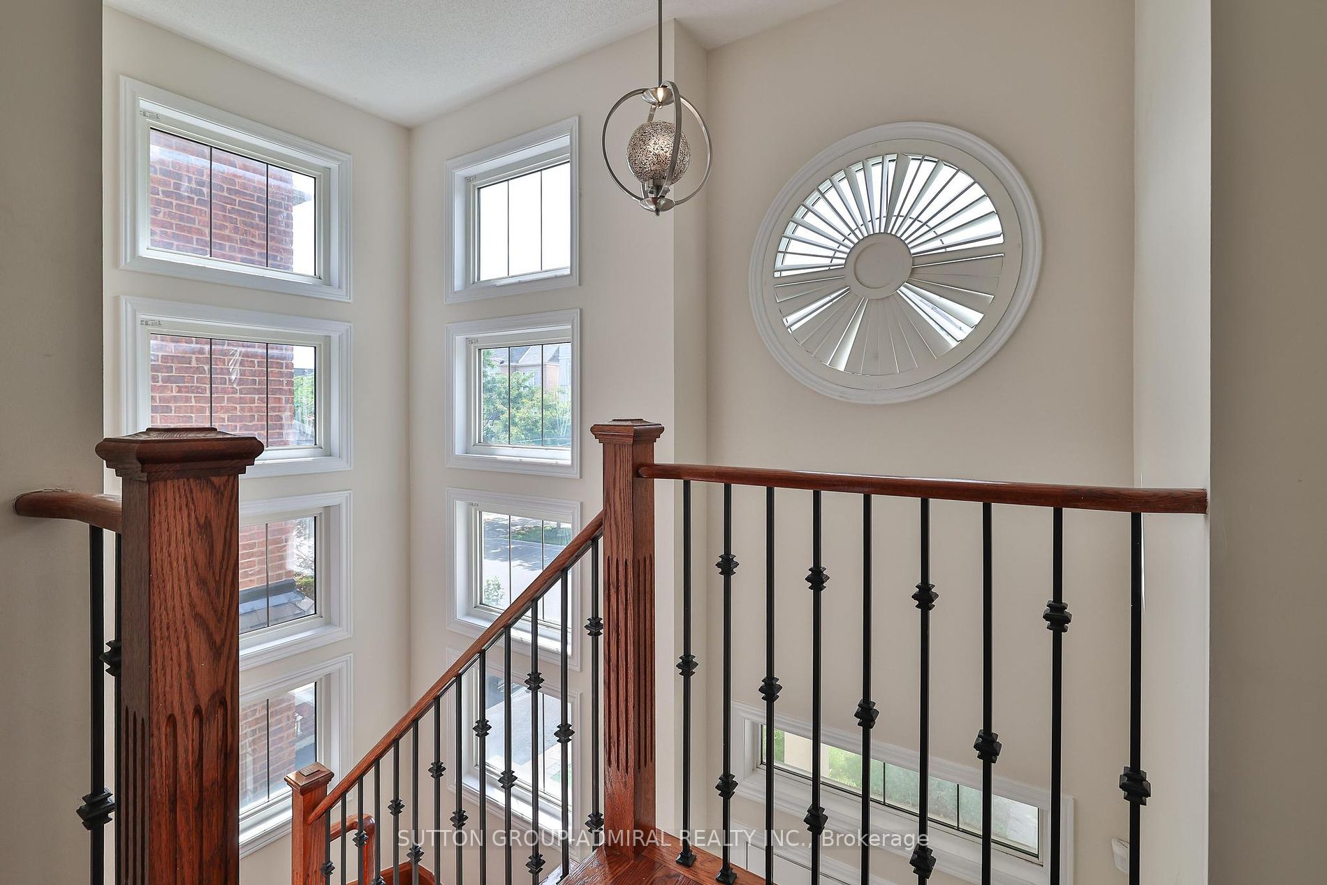 27 Asner Ave Property Photo 6