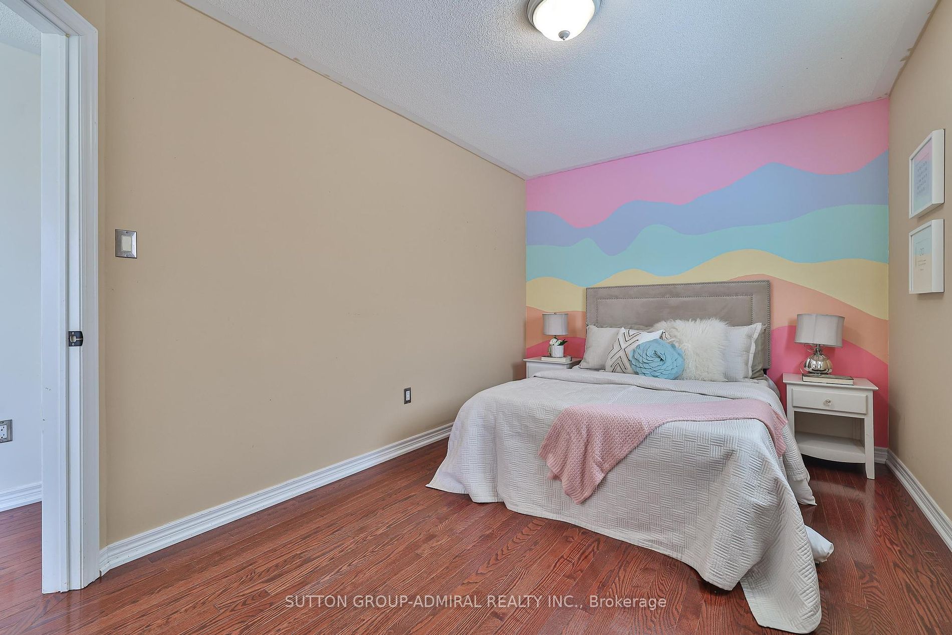 27 Asner Ave Property Photo 15