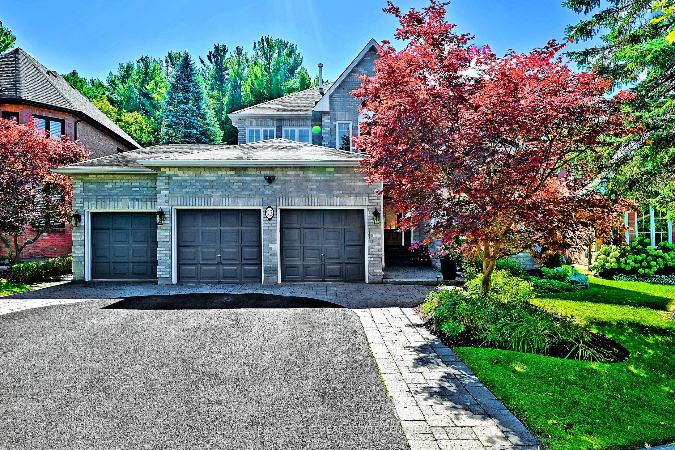 92 Carlyle Crescent Property Photo 1