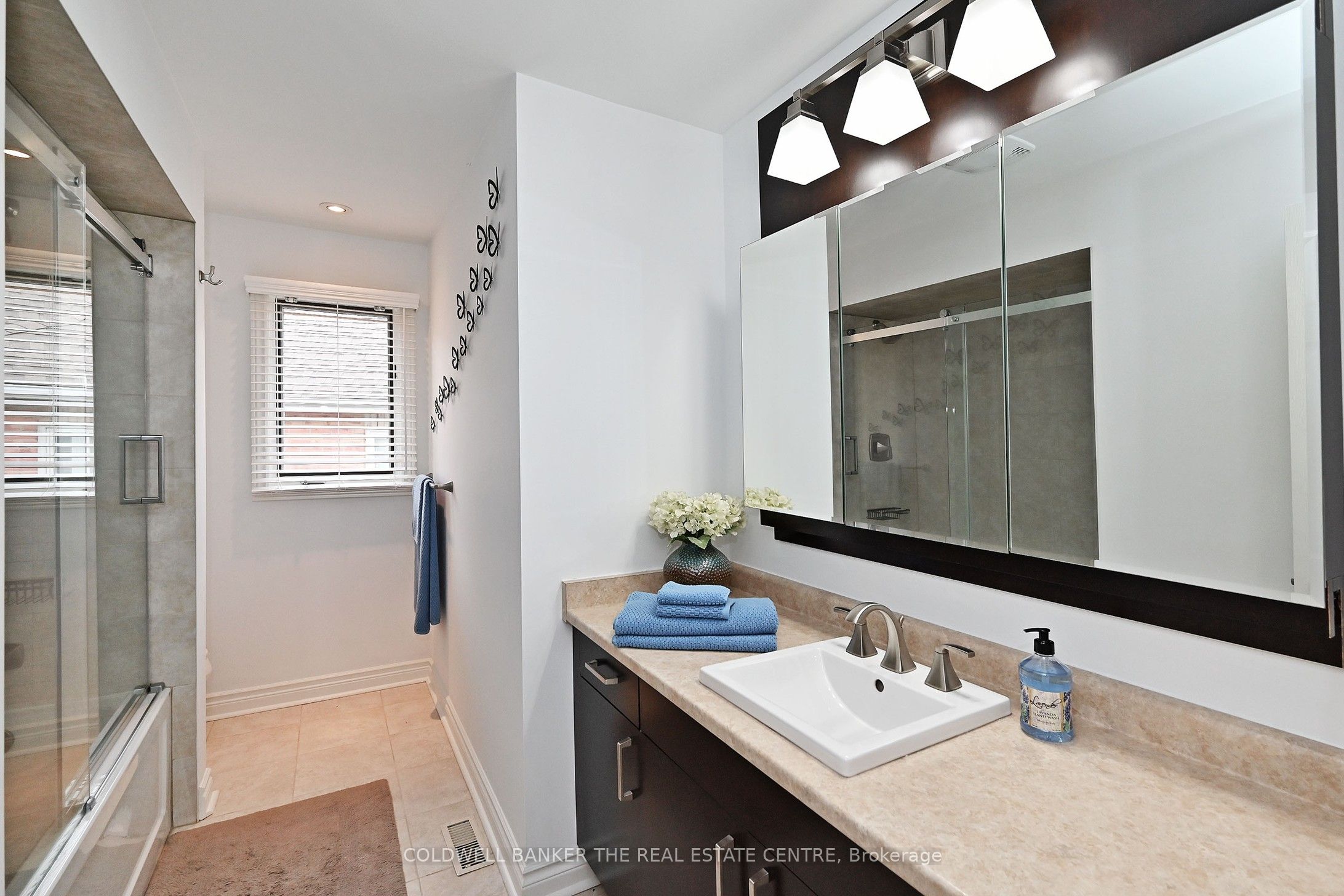 92 Carlyle Crescent Property Photo 22