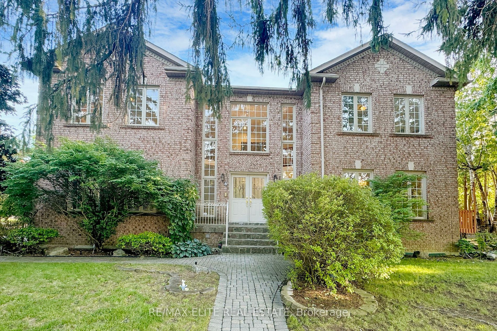 8 Tivoli Ave Property Photo