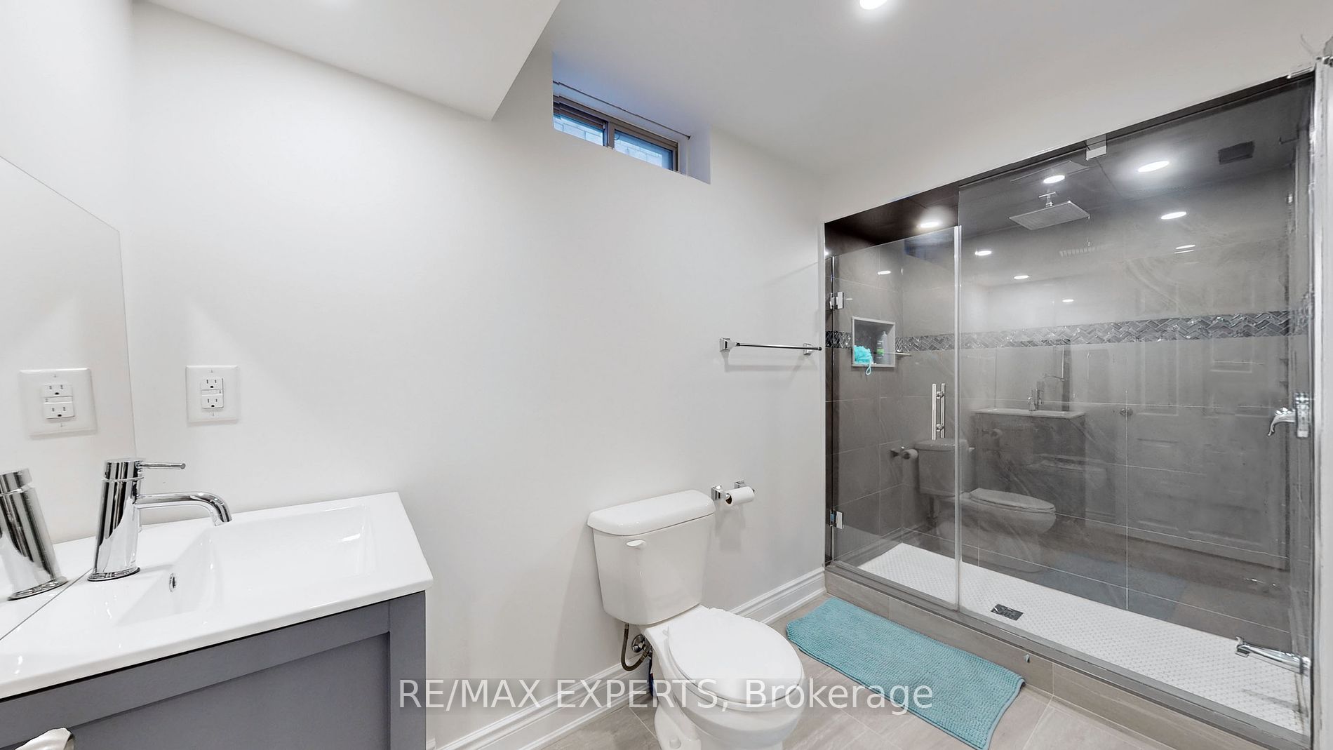 115 Killington Ave Property Photo 3