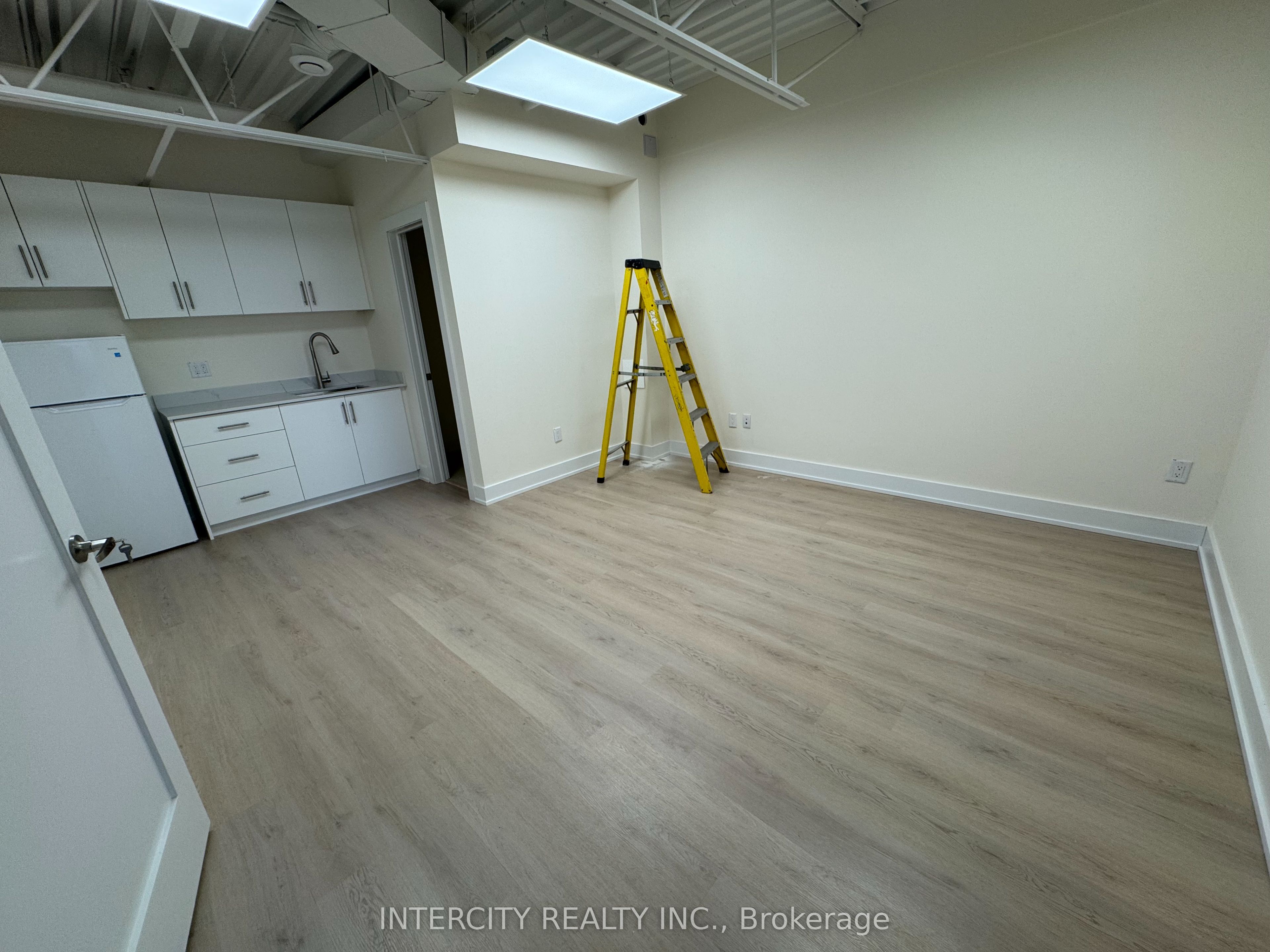 665 Millway Avenue 26b Property Photo 6