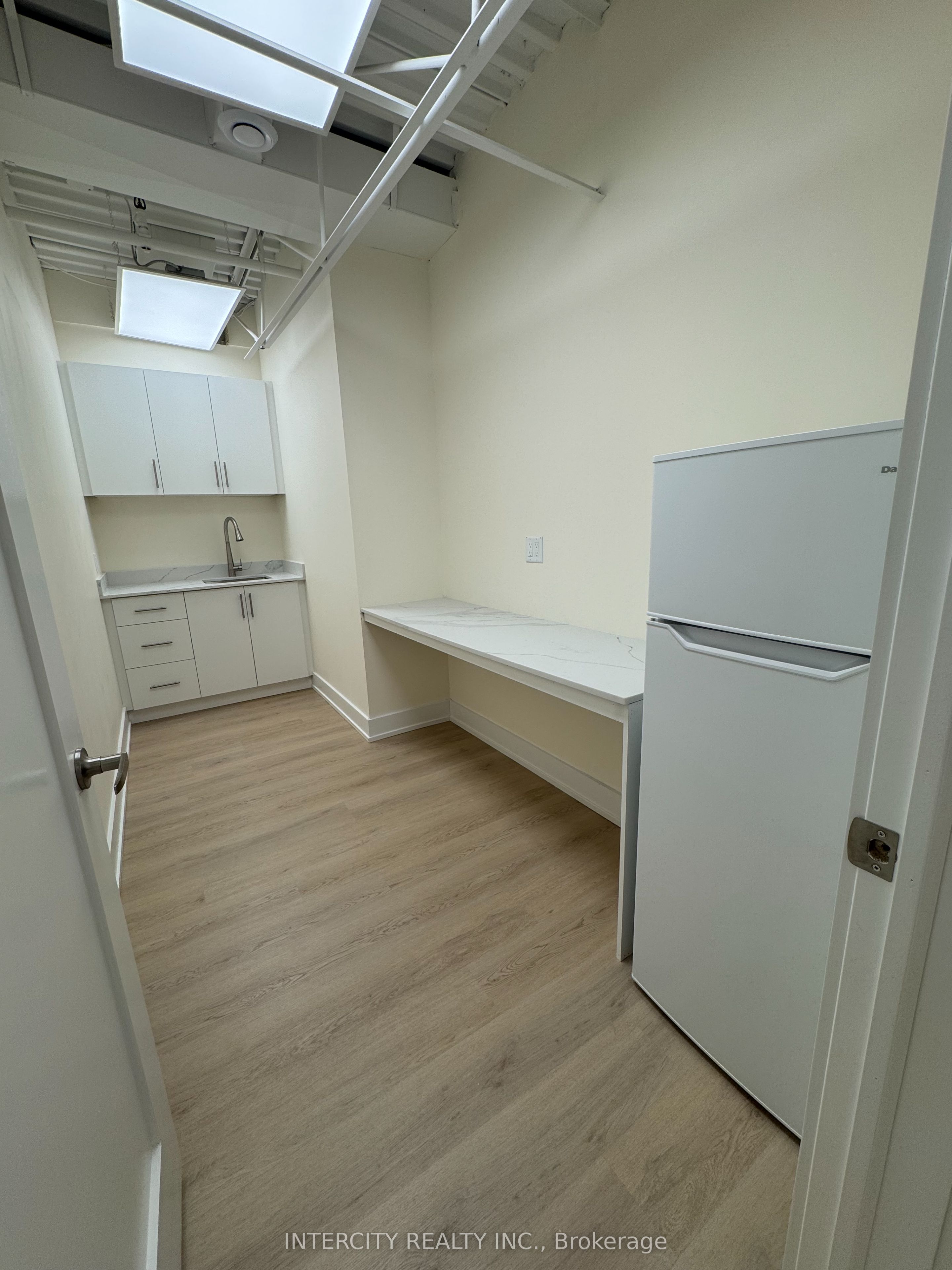 665 Millway Avenue 26b Property Photo 10