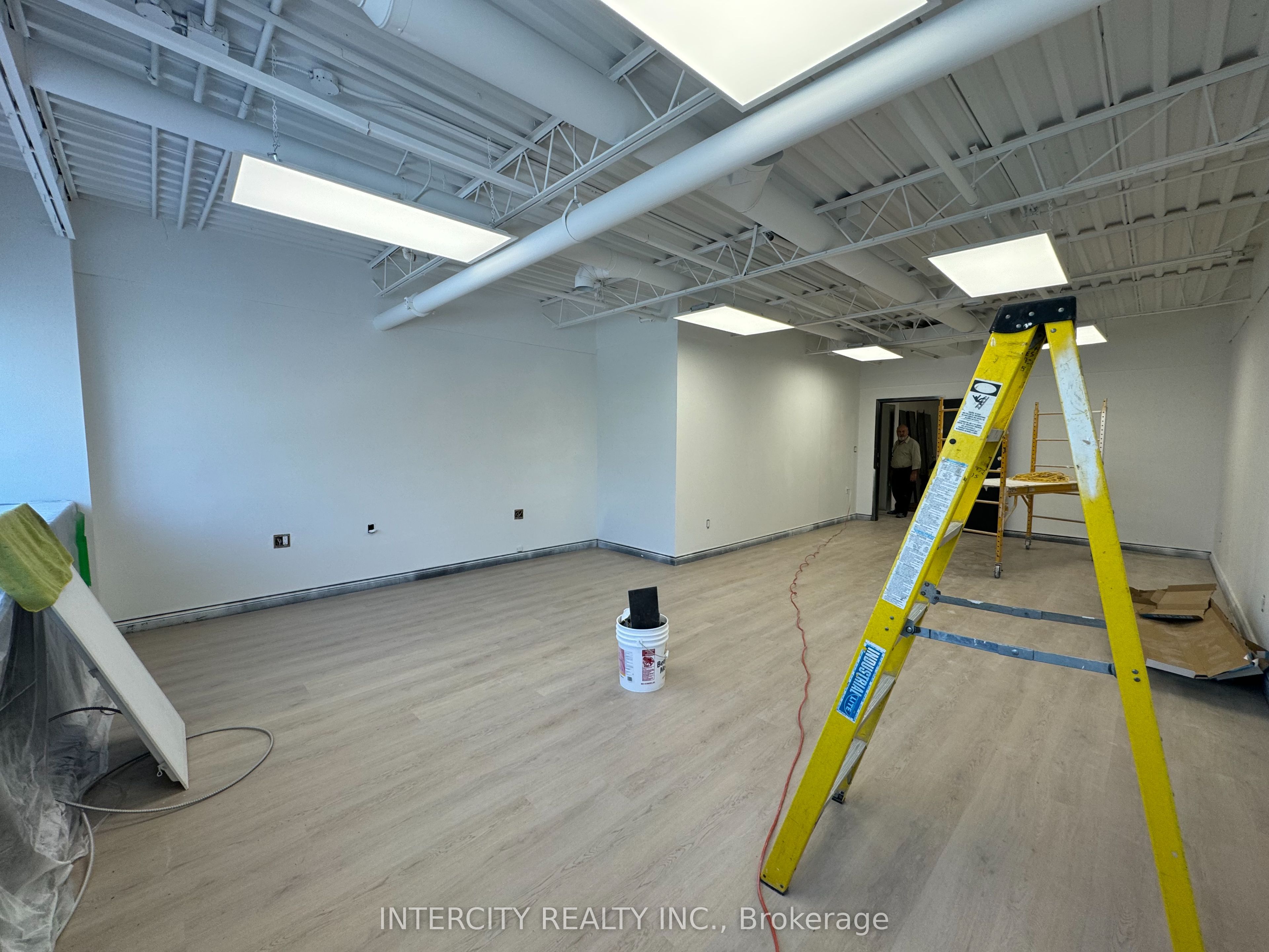 #26b-a - 665 Millway Avenue Property Photo 6