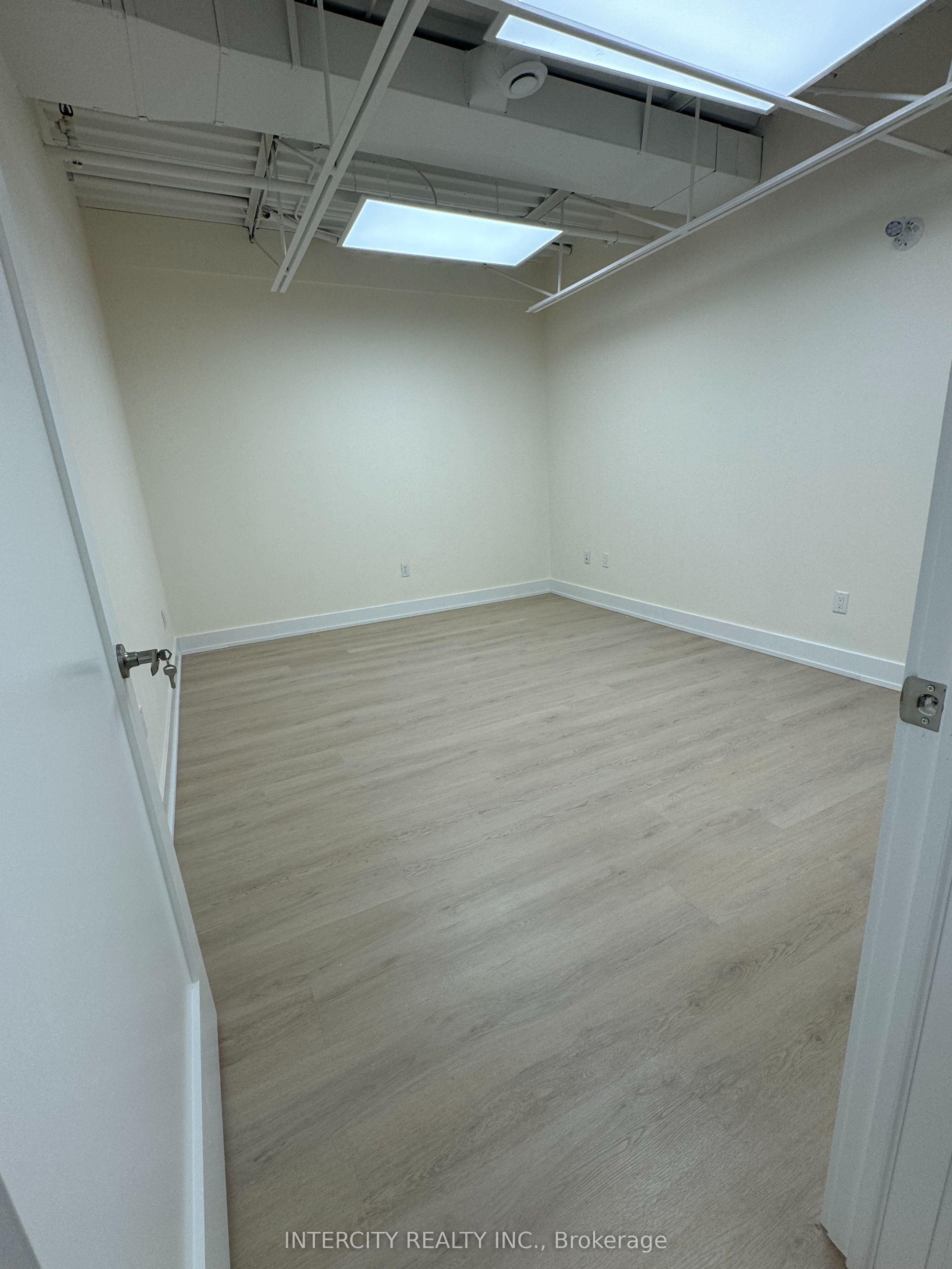 #26b - B - 665 Millway Avenue Property Photo 2
