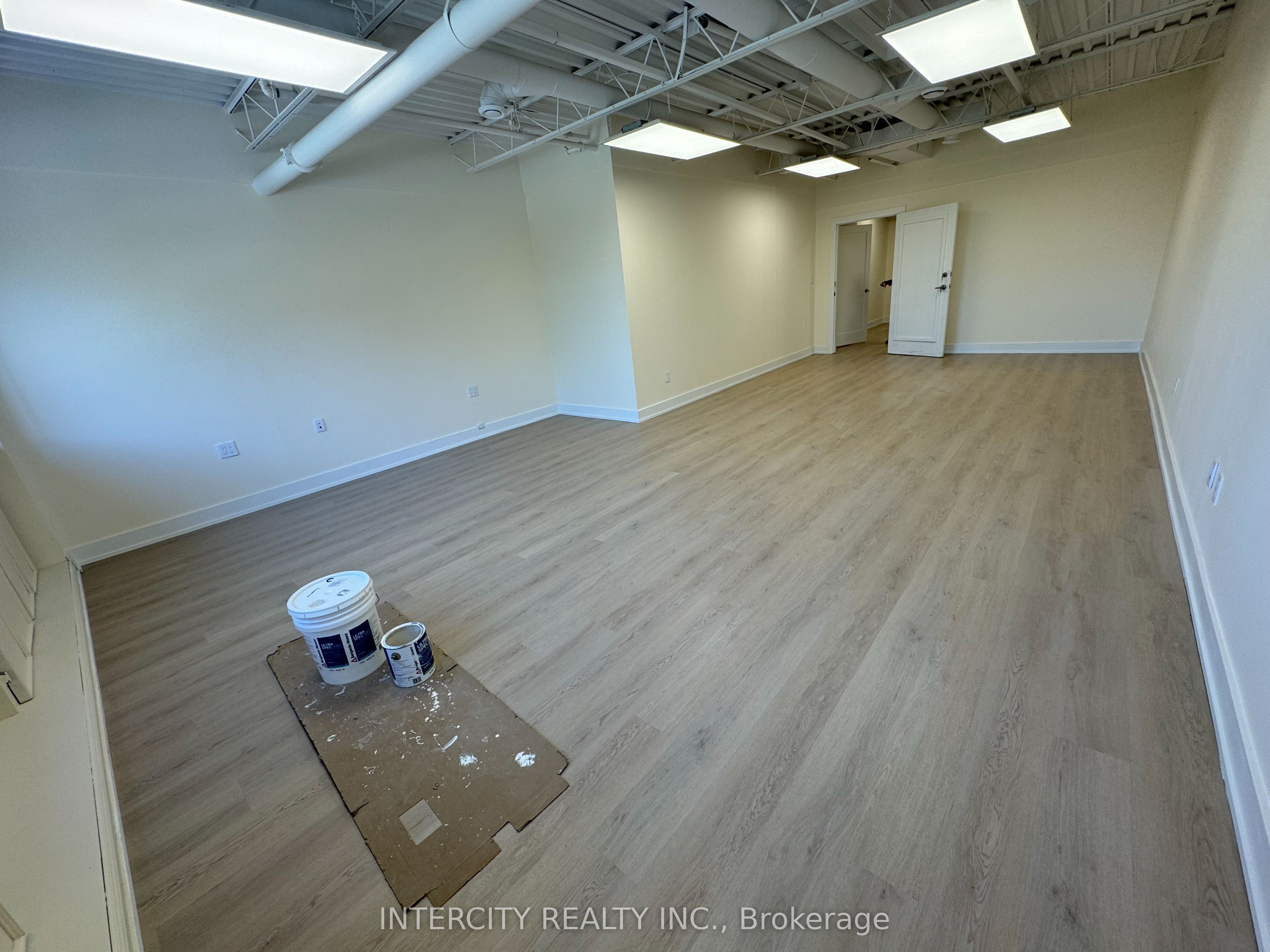 #26b - B - 665 Millway Avenue Property Photo 10