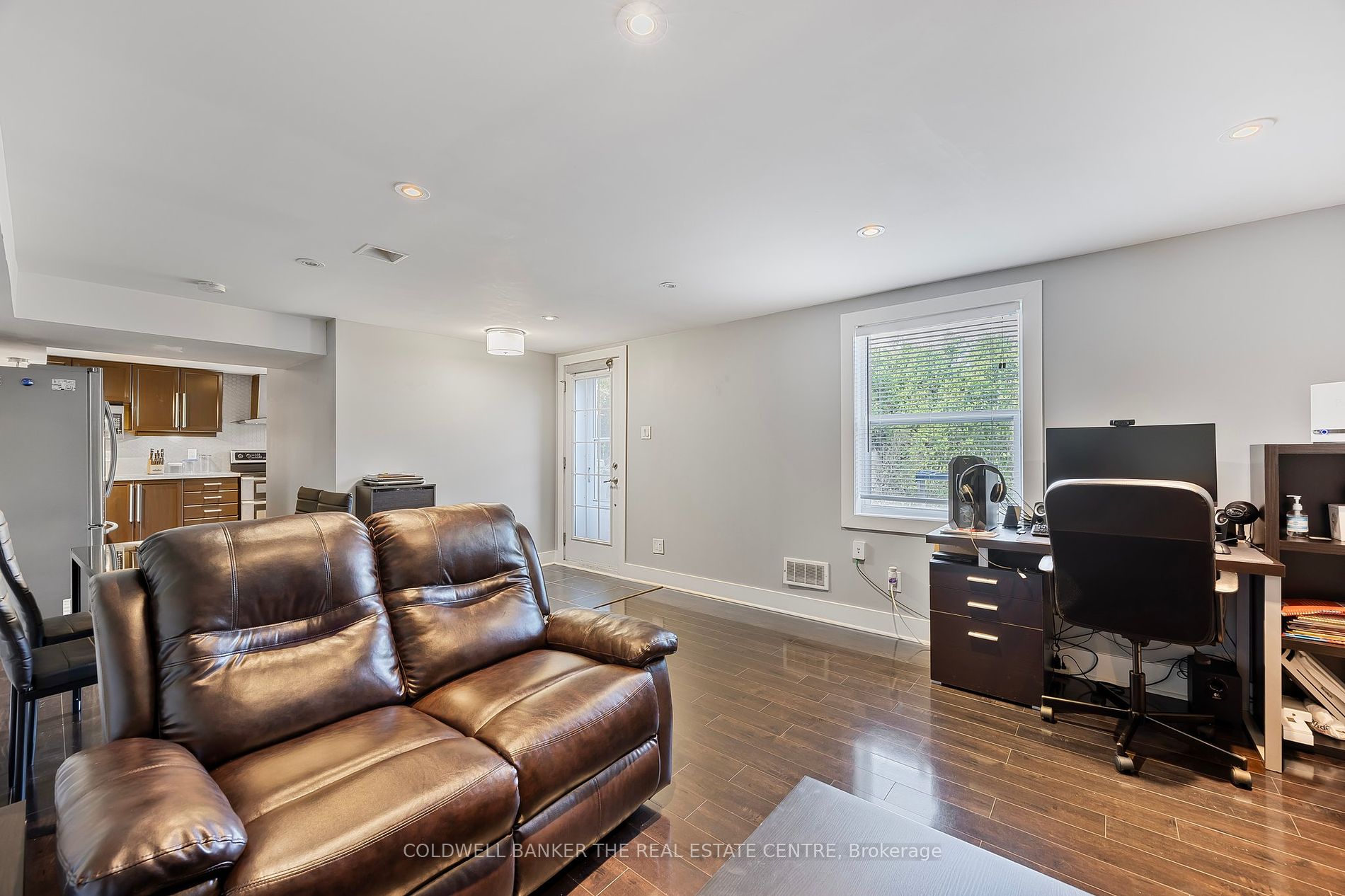 228 Simcoe Rd Property Photo 5