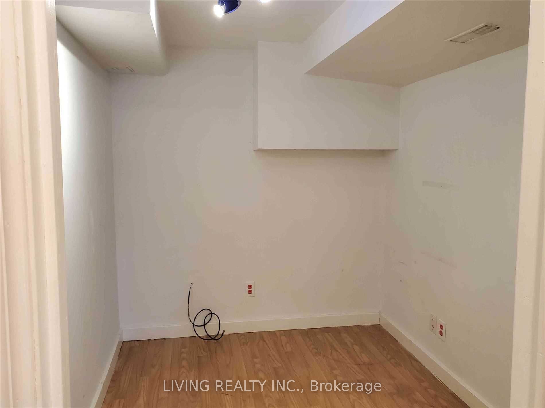 422 Marybay Cres Property Photo 6