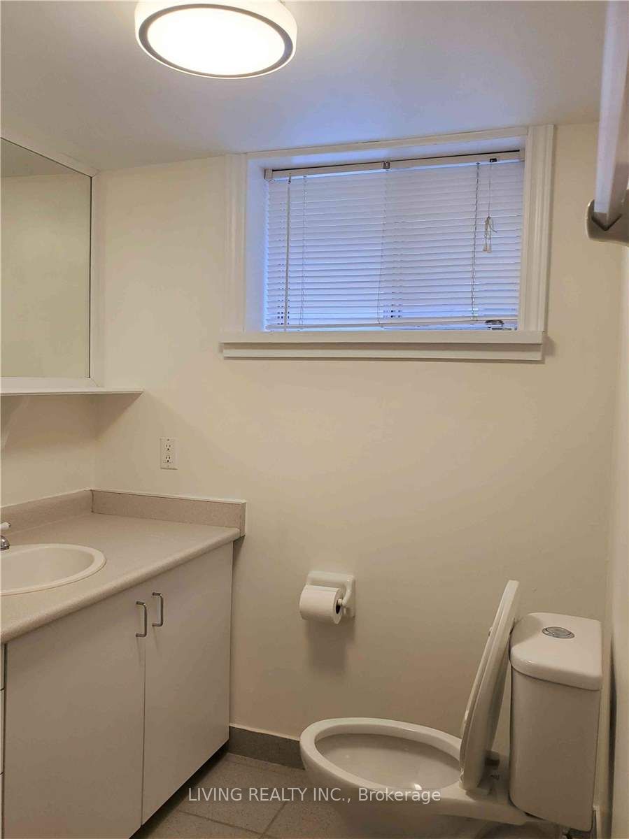 422 Marybay Cres Property Photo 7