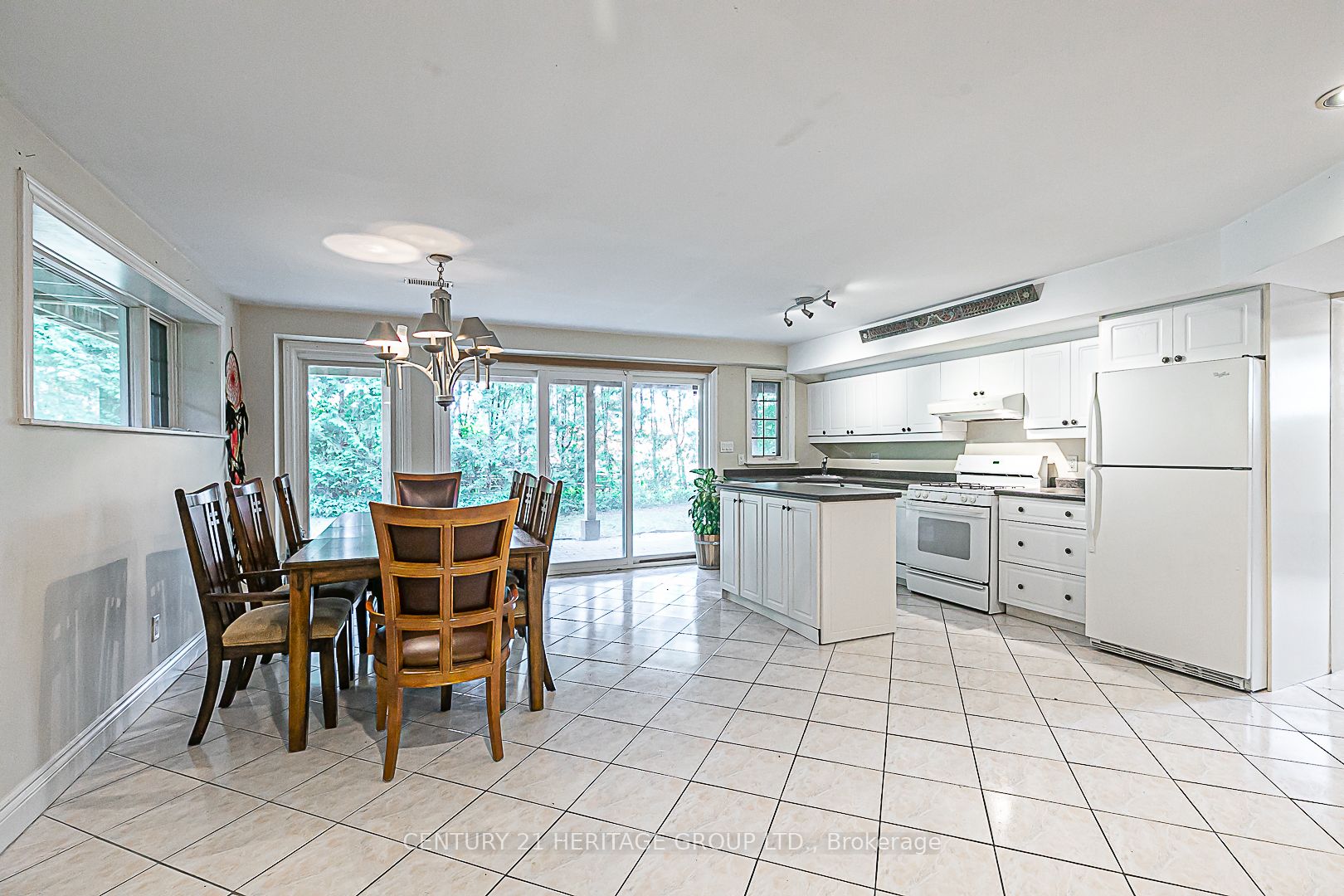 21 Windsor Dr N Property Photo 21