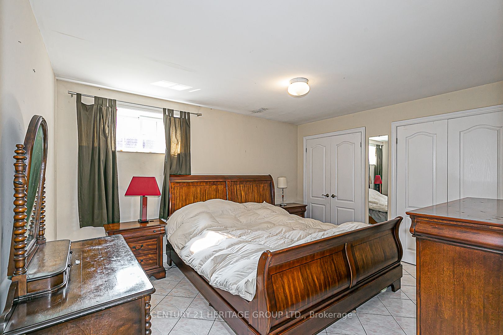 21 Windsor Dr N Property Photo 26
