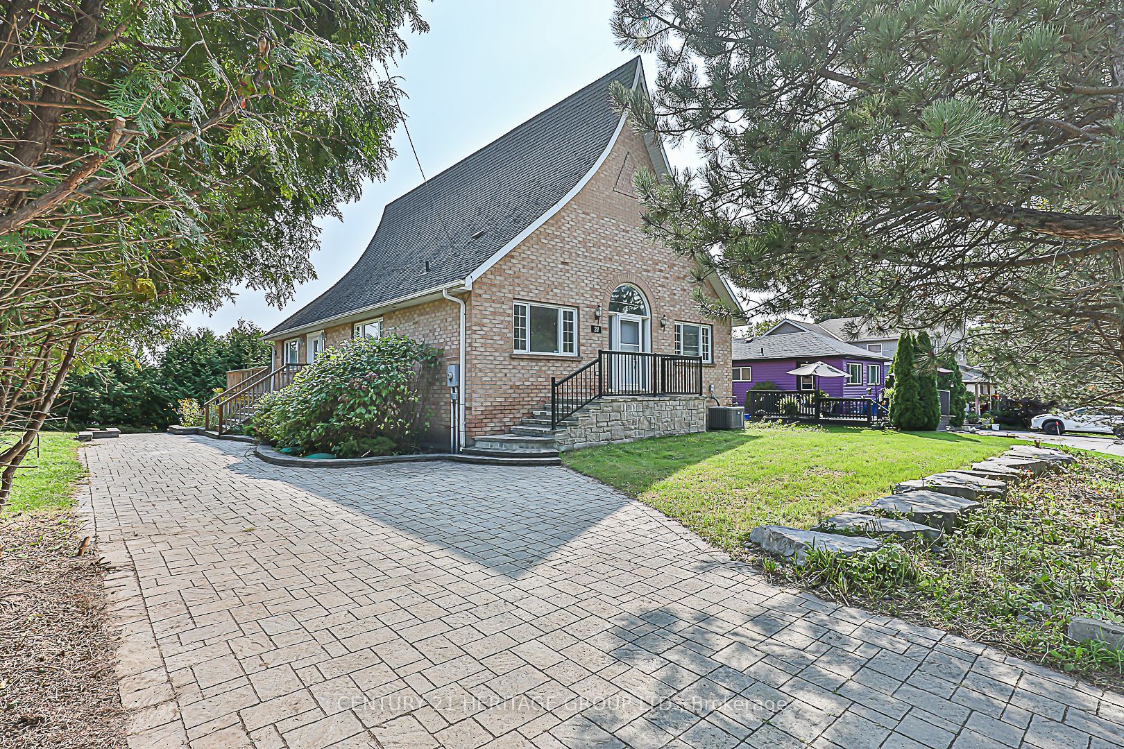 21 Windsor Dr N Property Photo 38
