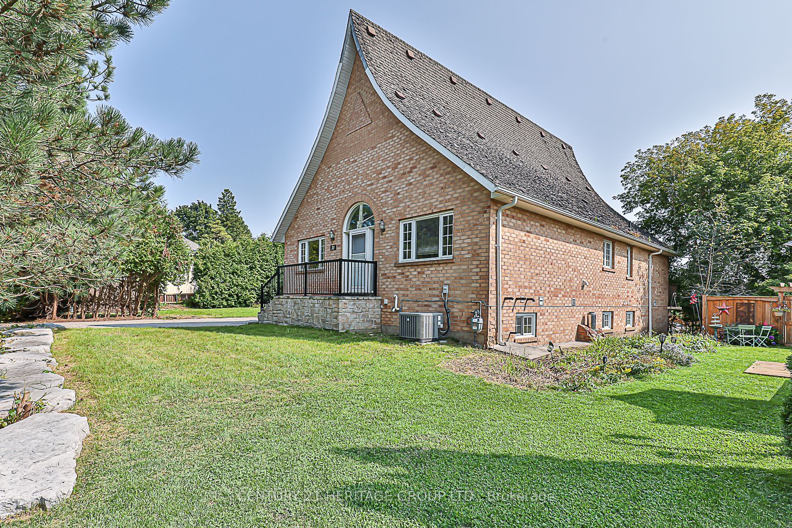 21 Windsor Dr N Property Photo 40