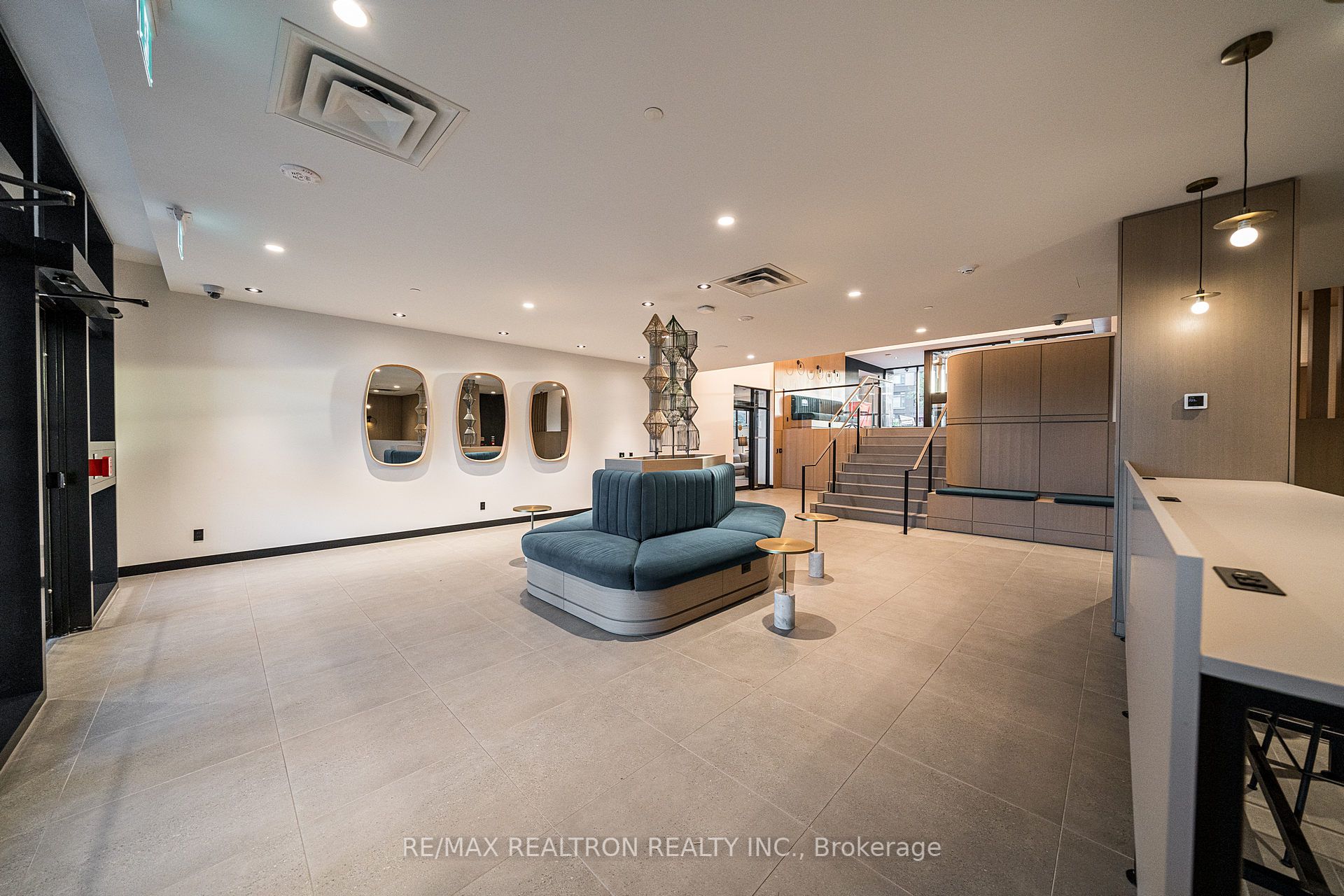 #2511 - 7950 Bathurst Street Property Photo 2