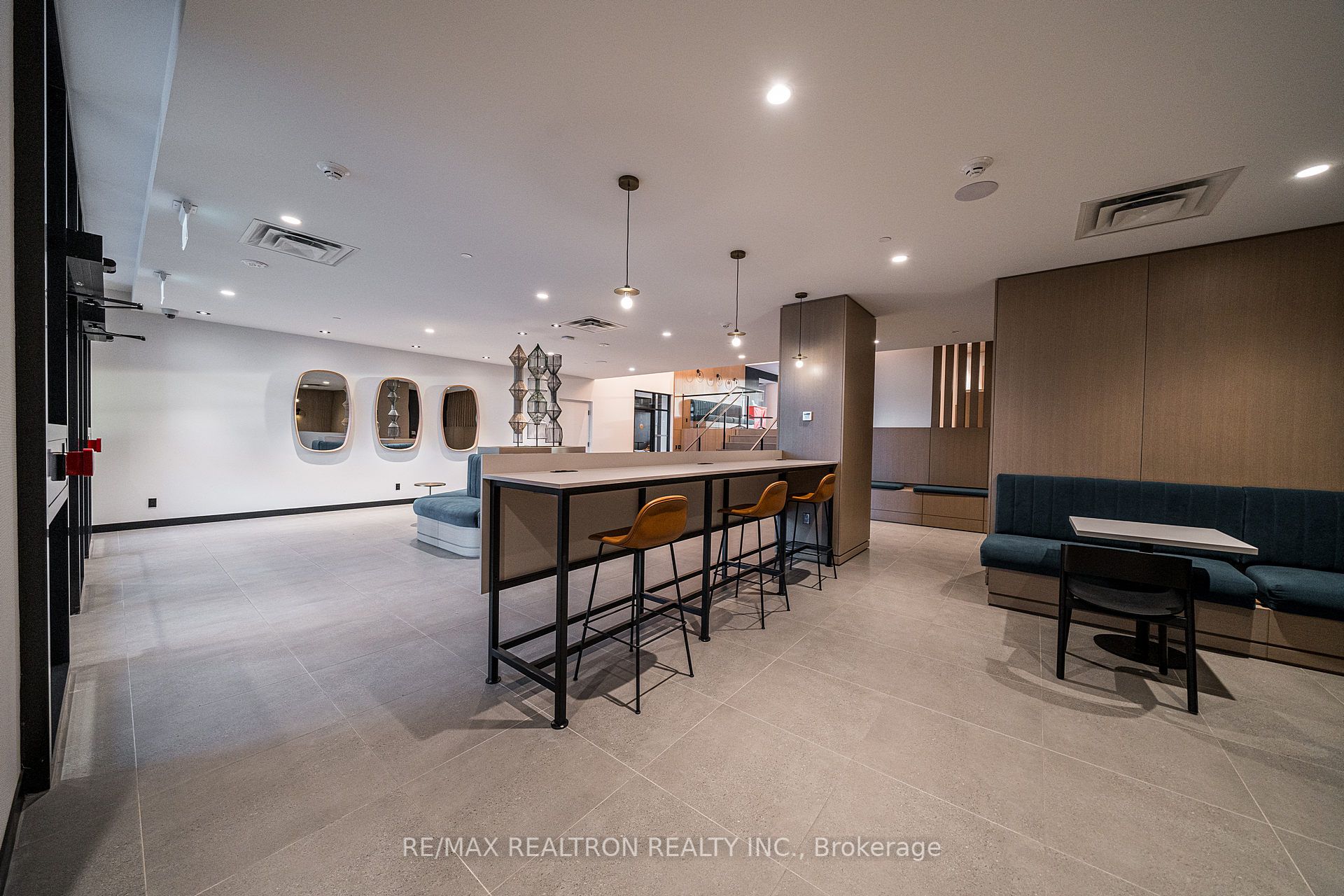 #2511 - 7950 Bathurst Street Property Photo 3