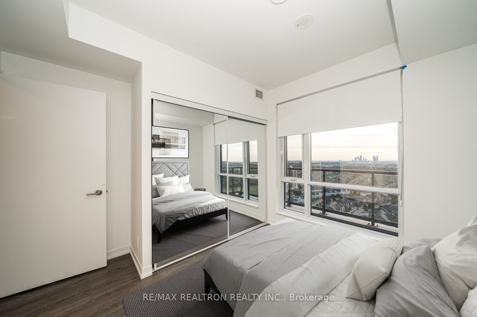#2511 - 7950 Bathurst Street Property Photo 12