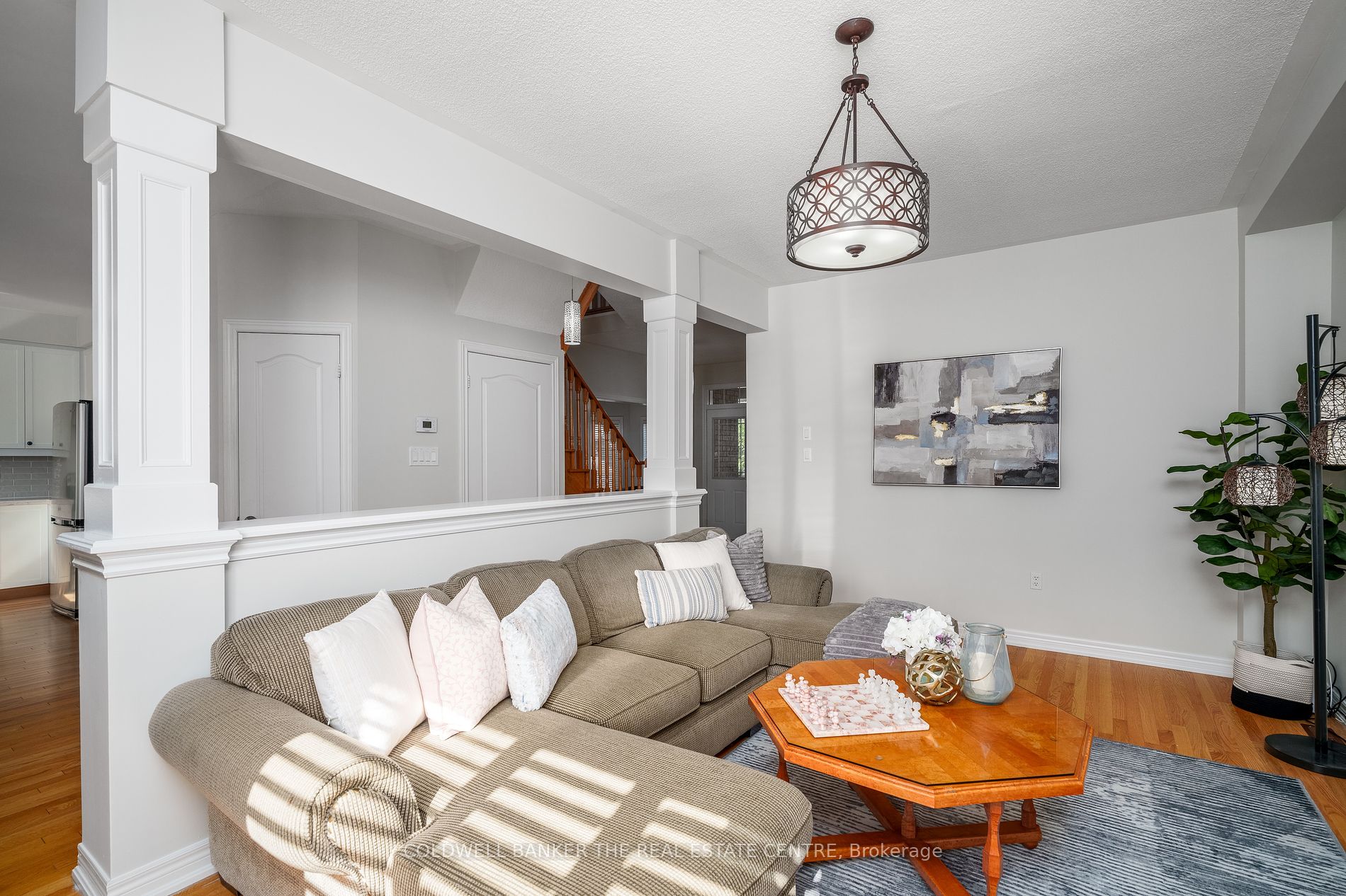 62 Kerfoot Cres Property Photo 2
