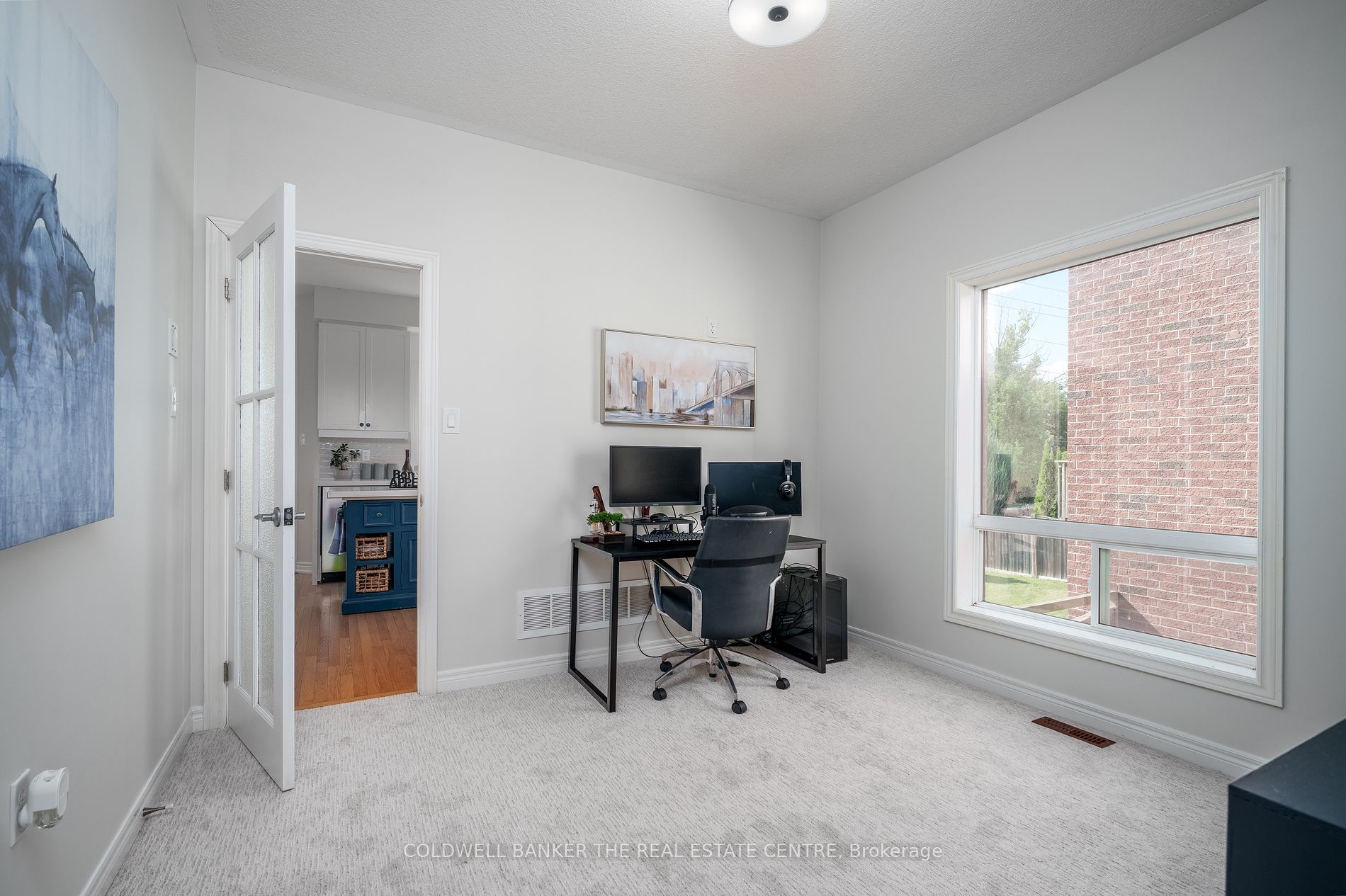 62 Kerfoot Cres Property Photo 4