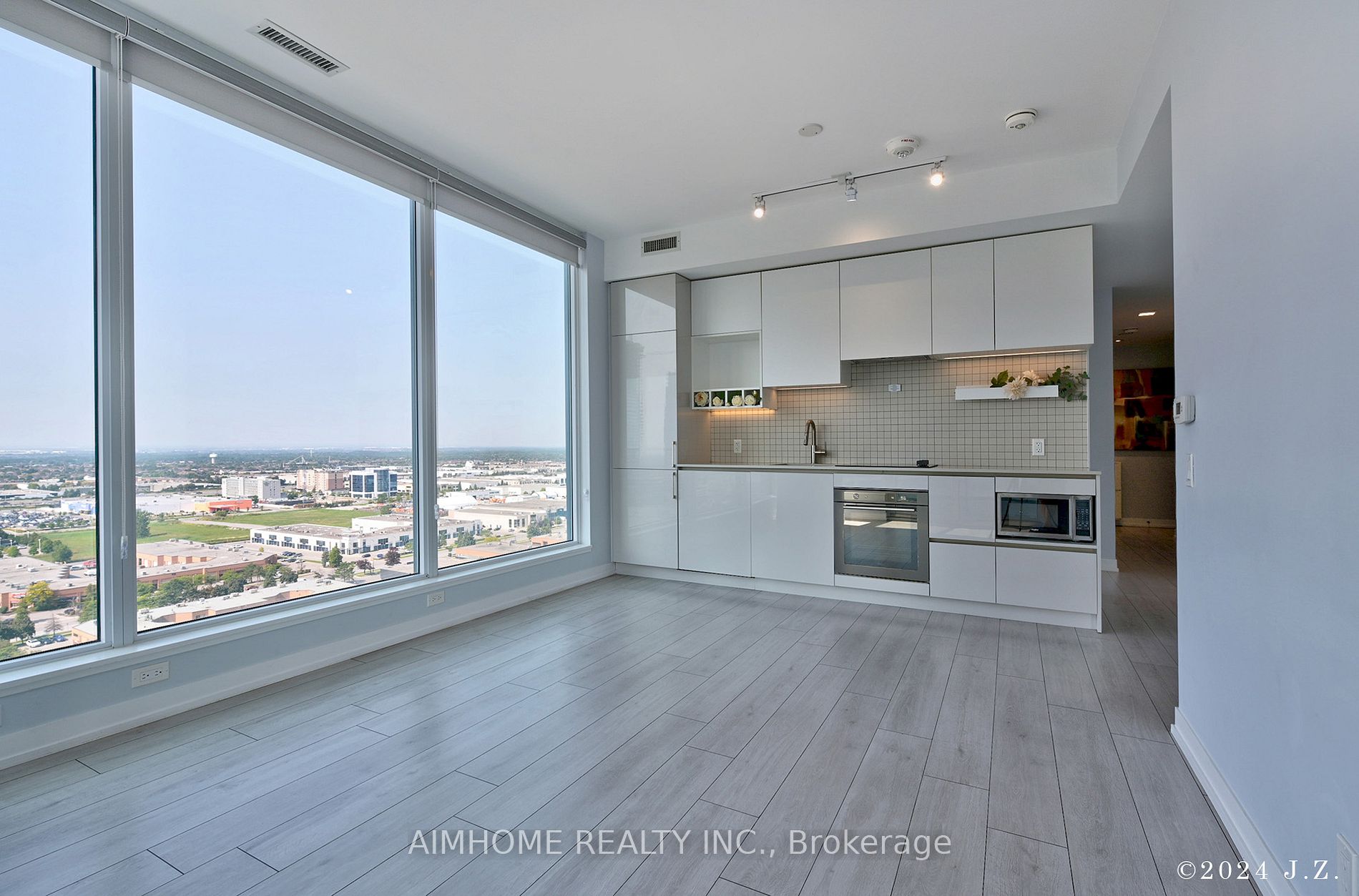 898 Portage Pkwy 8 Picture