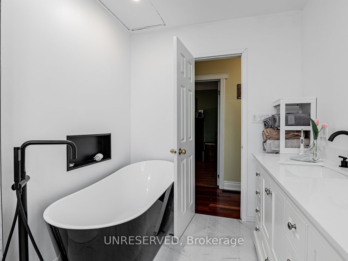 2982 Earl St Property Photo 8
