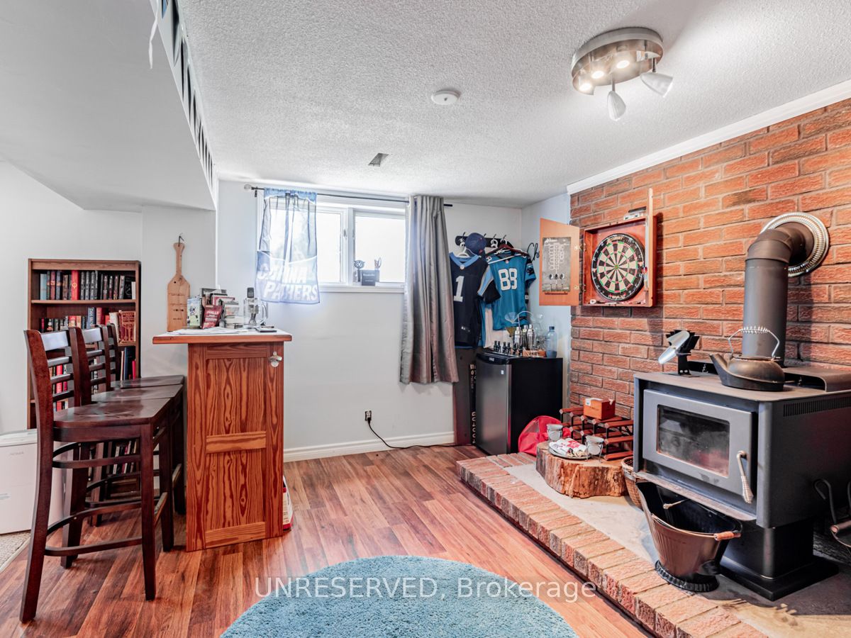 2982 Earl St Property Photo 18