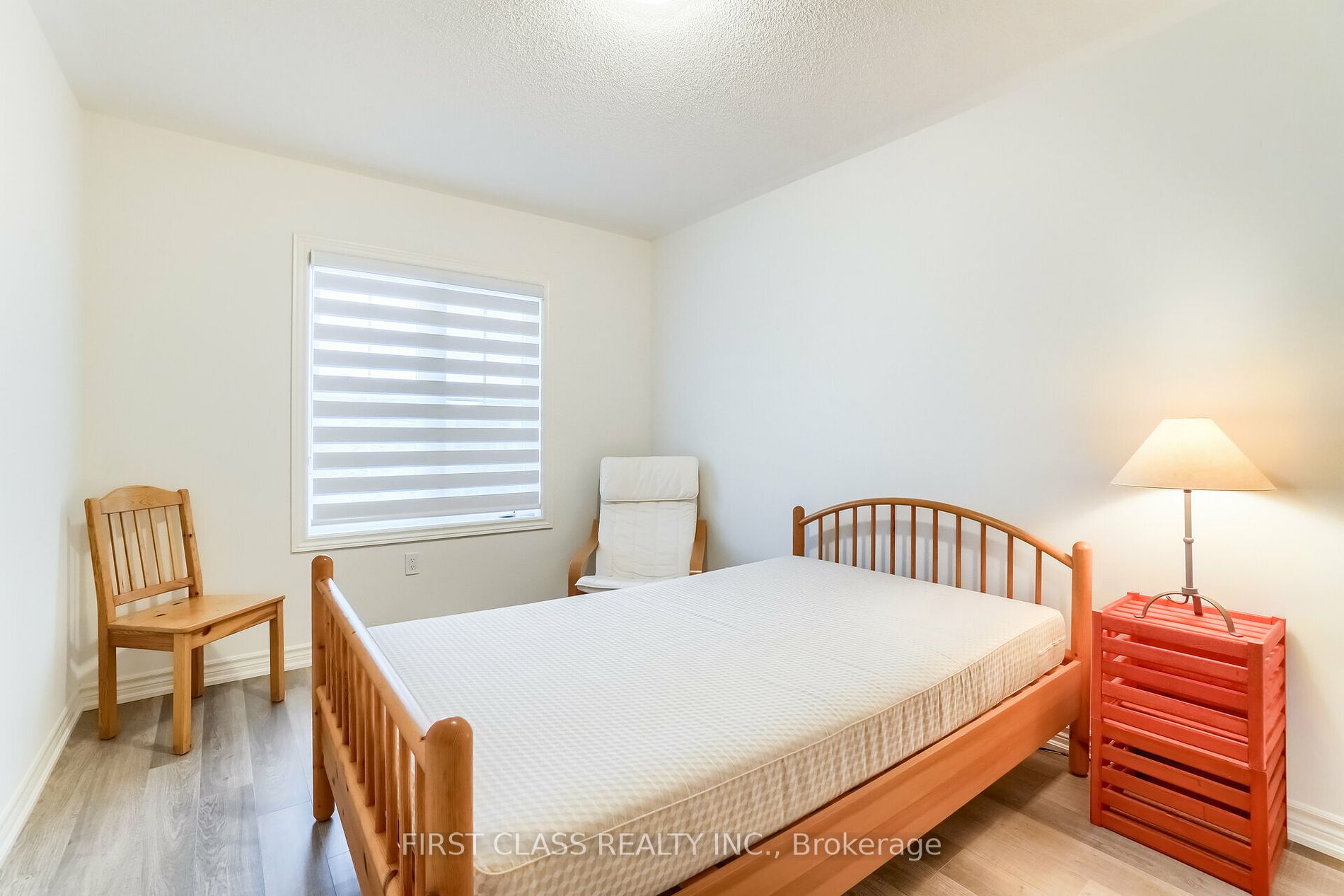 137 Boundary Blvd Property Photo 21
