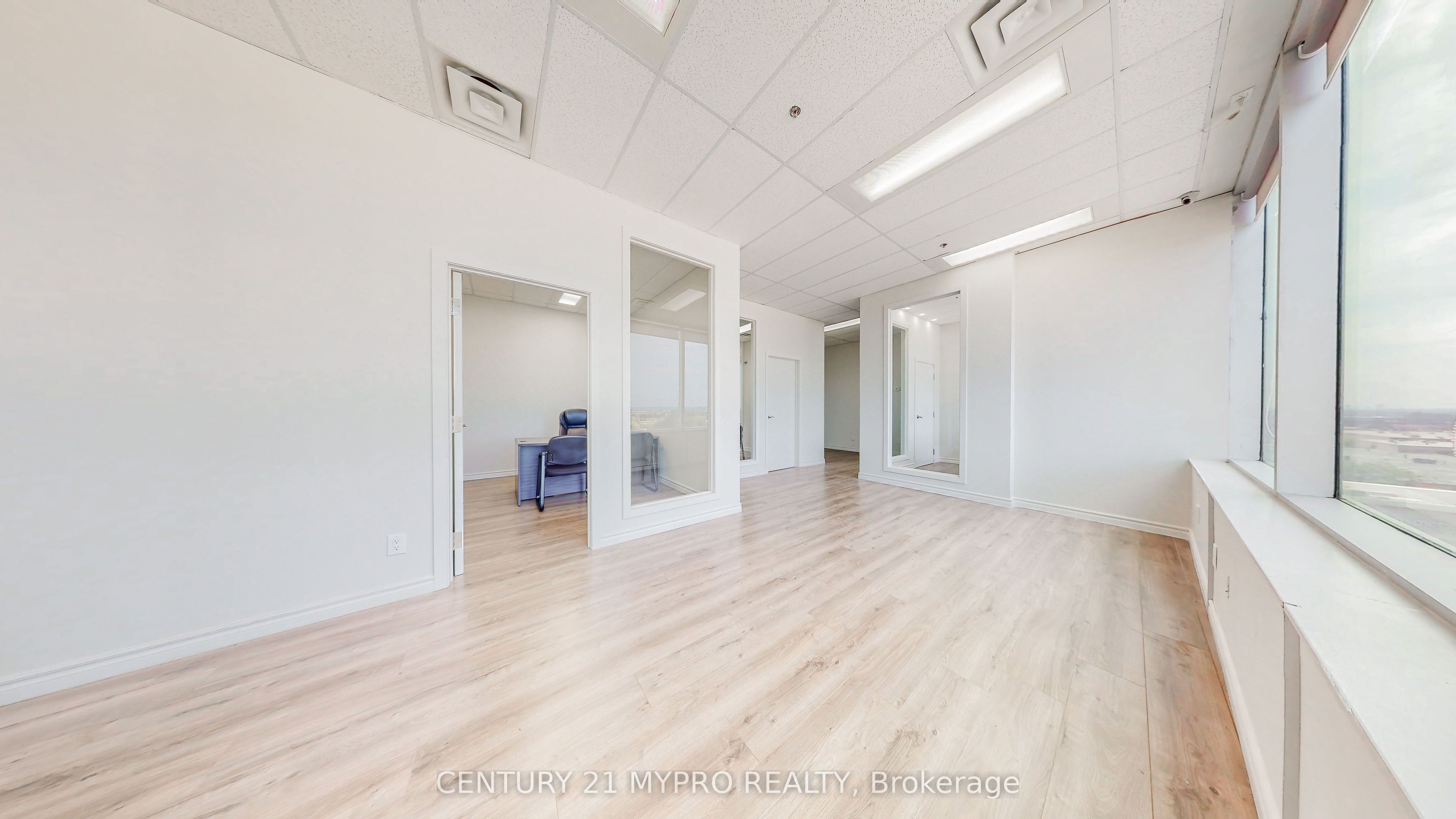 #402-rm1 - 7130 Warden Avenue Property Photo 8