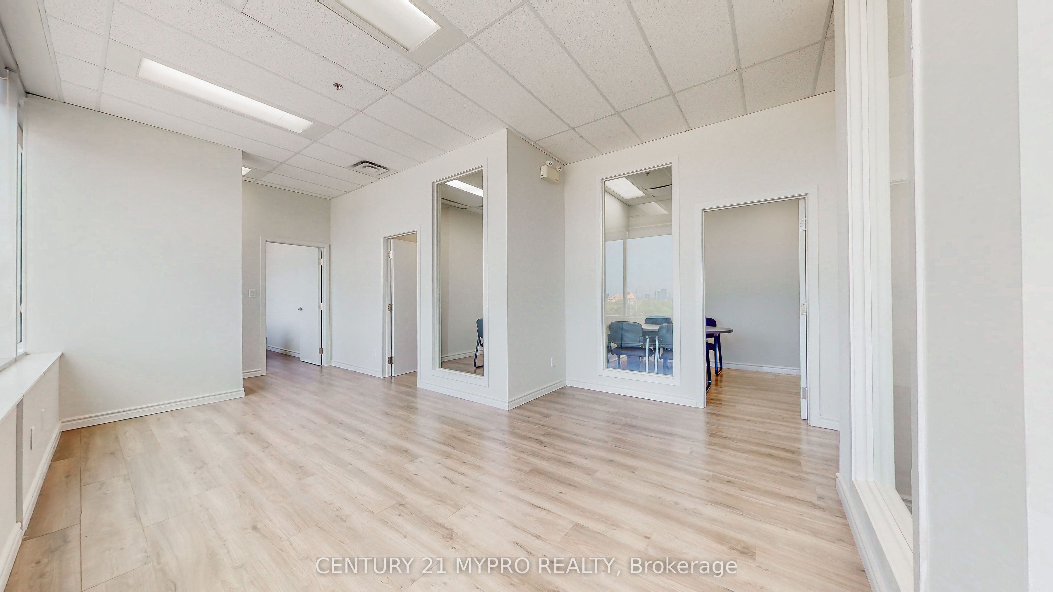 #402-rm1 - 7130 Warden Avenue Property Photo 10