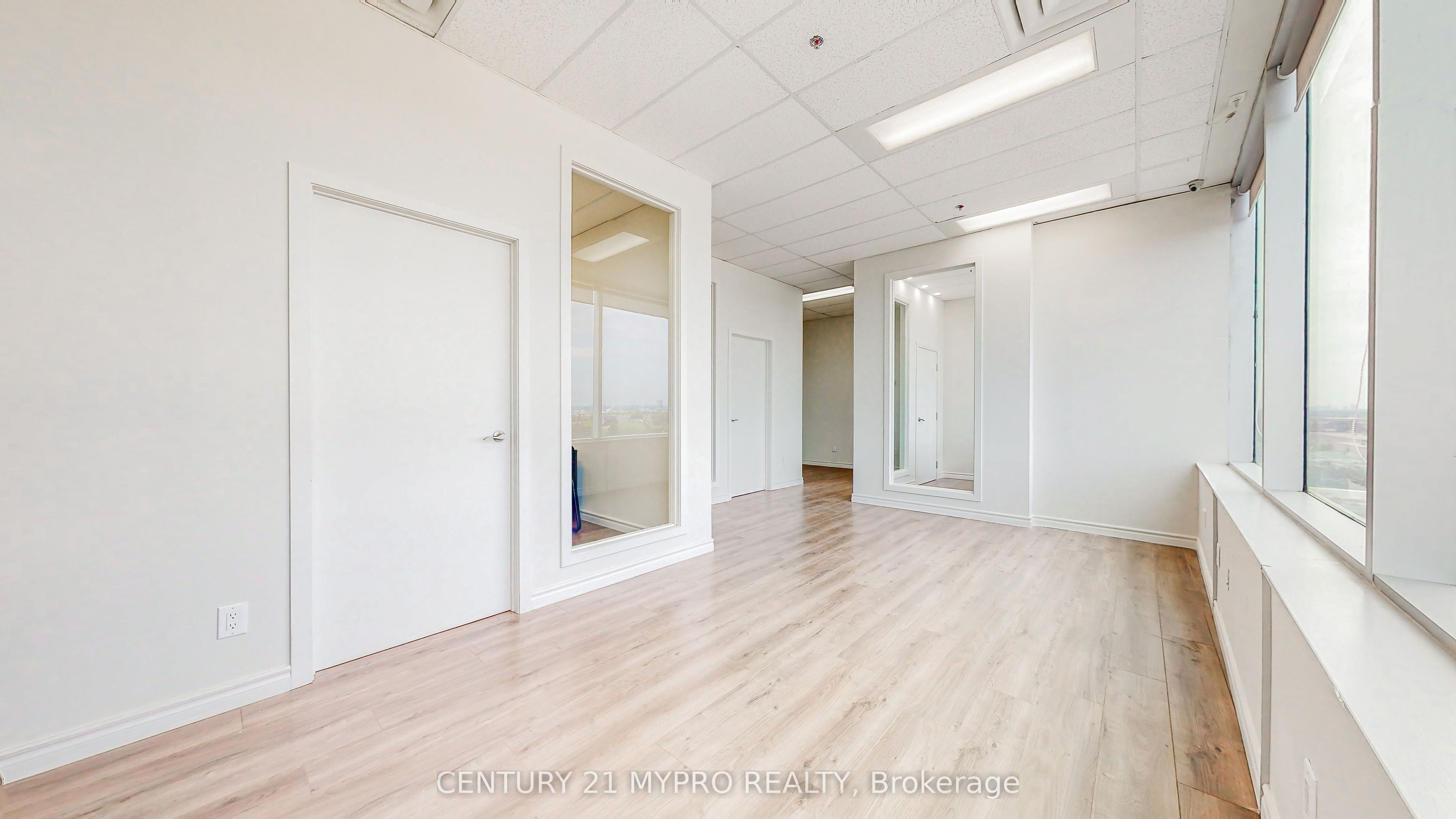 #402-rm1 - 7130 Warden Avenue Property Photo 15